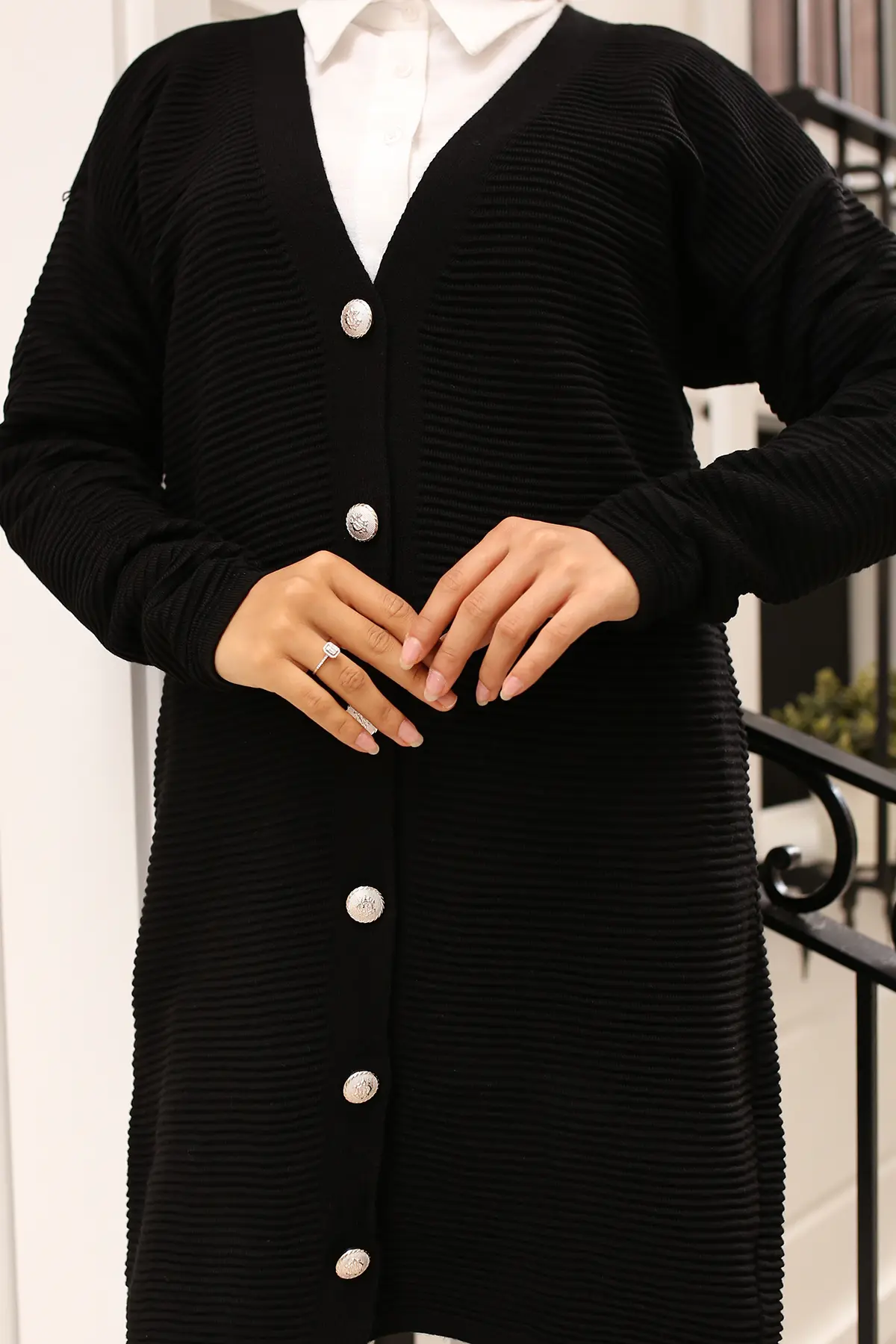 Button Detailed Ribbed Cardigan-detail