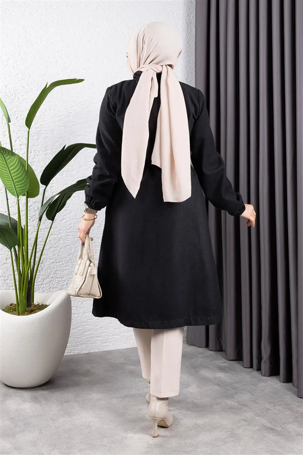 Button Detailed Stash Coat-detail