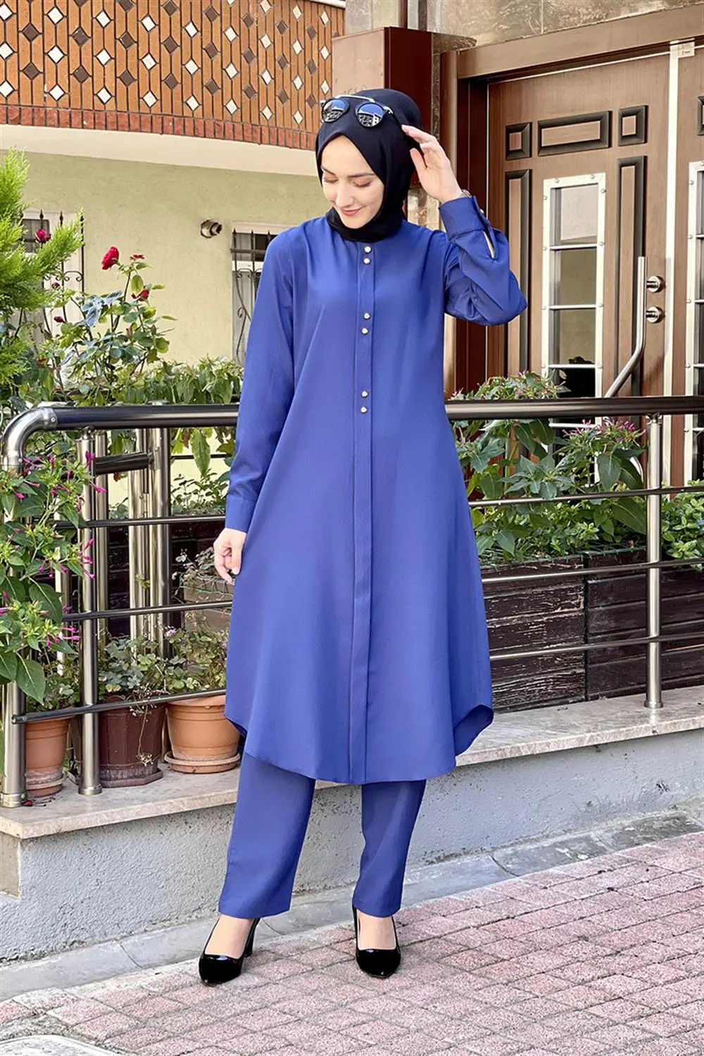 Buttoned Double Suit-detail