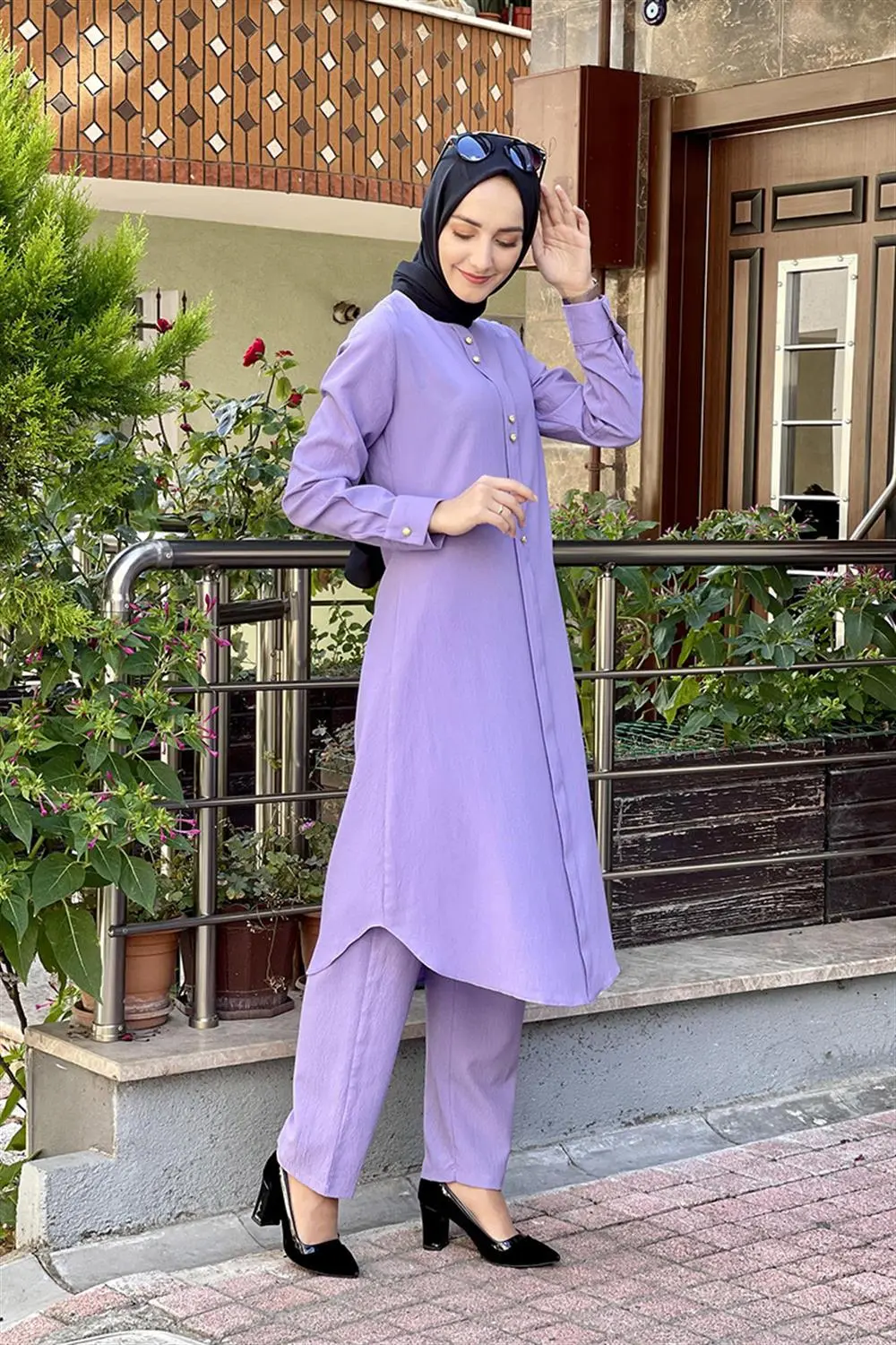 Buttoned Double Suit-detail