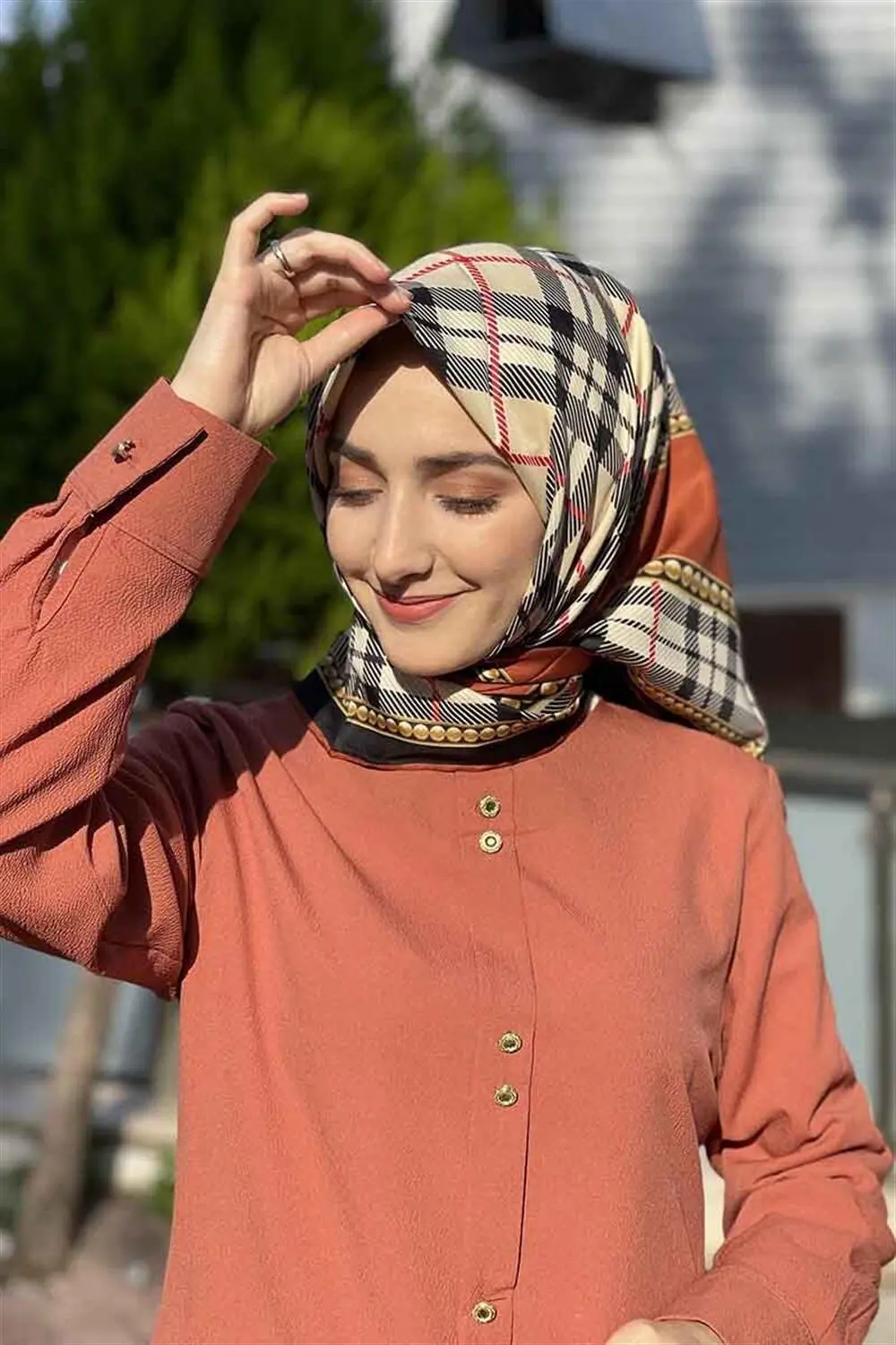 Buttoned Double Suit-detail