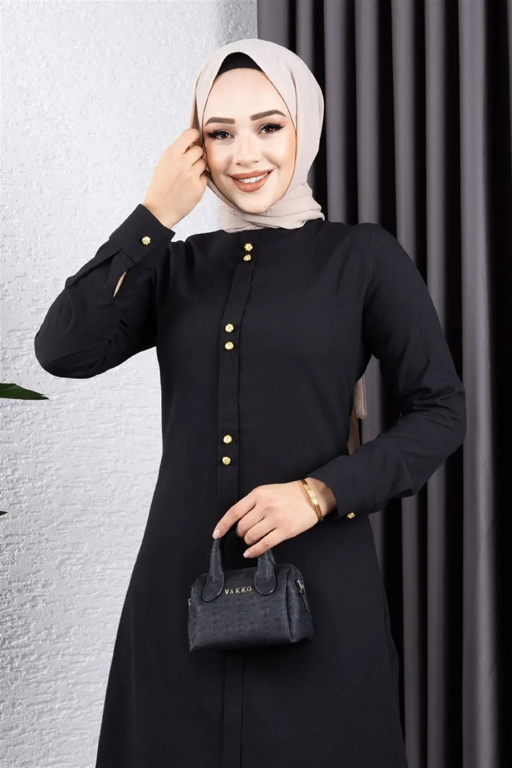 Buttoned Double Suit-detail