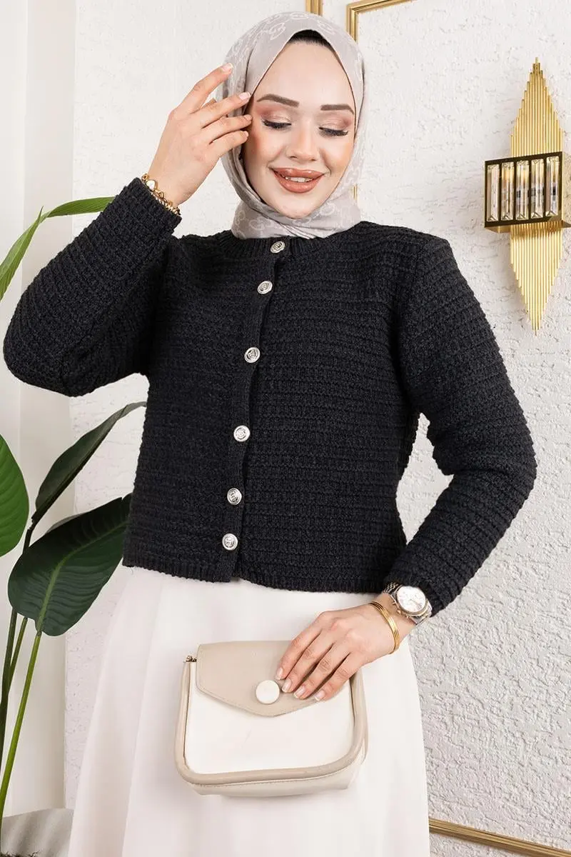 Buttoned Knitted Cardigan