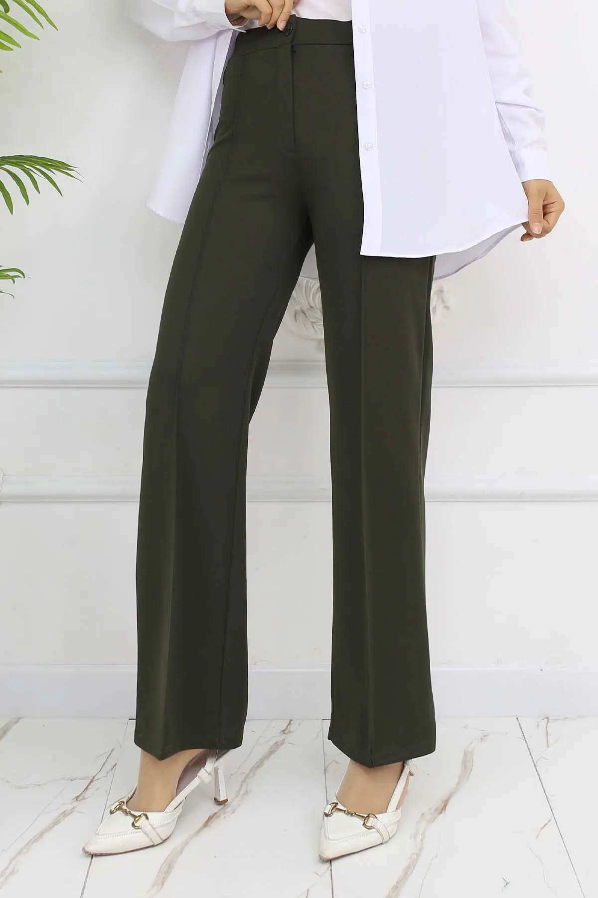 Buttoned Palazzo Trousers-detail
