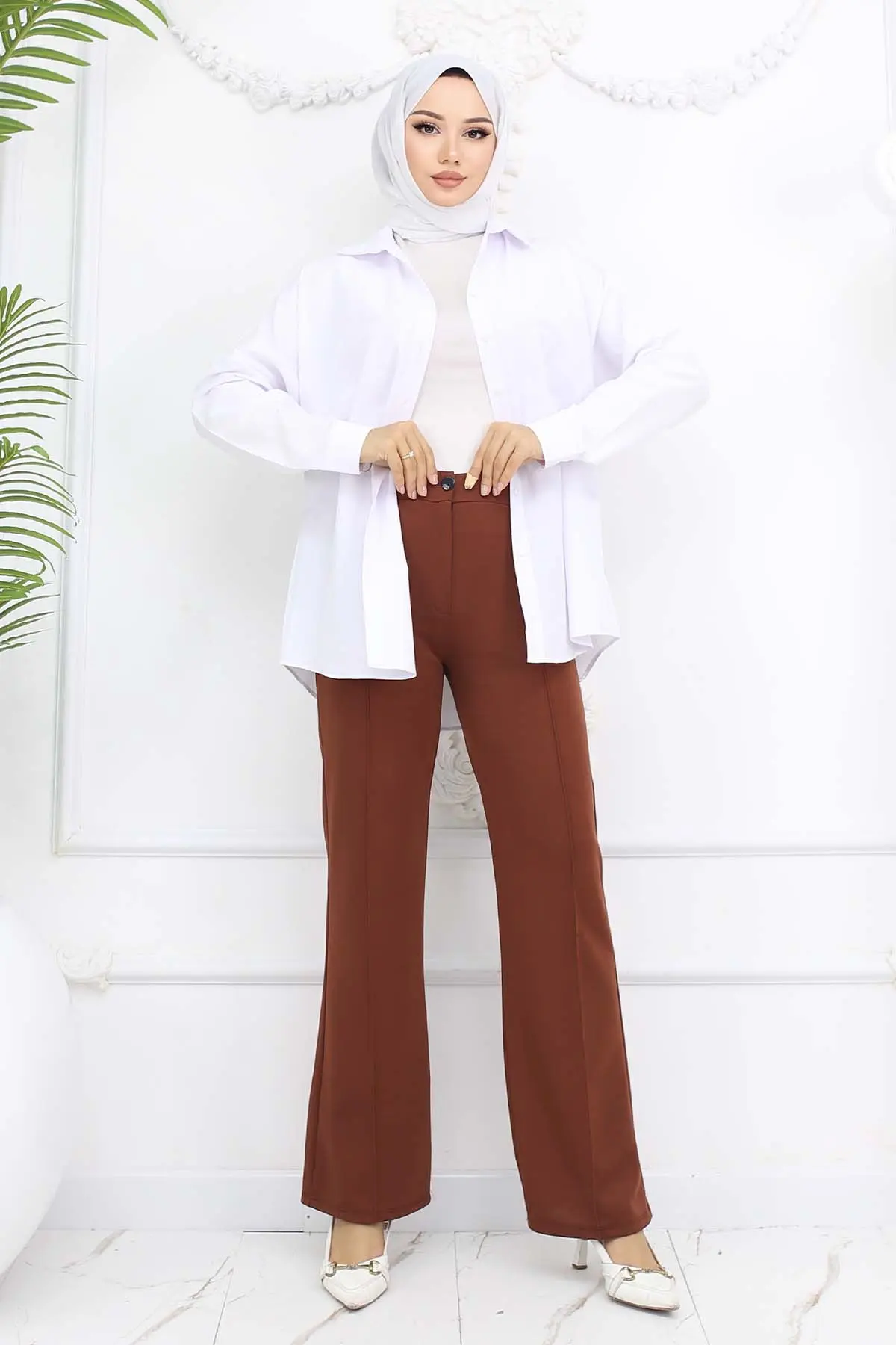 Buttoned Palazzo Trousers-detail