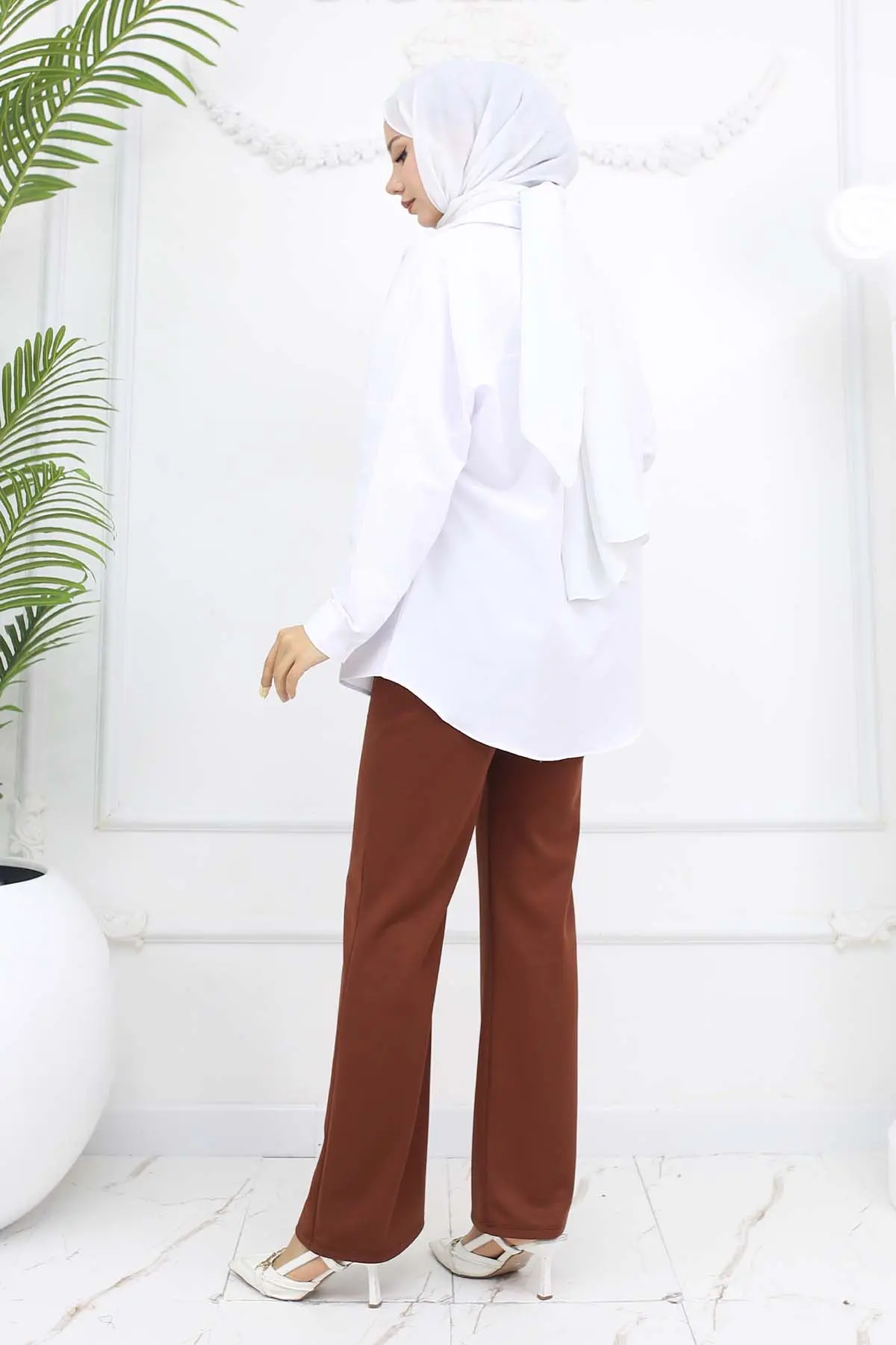 Buttoned Palazzo Trousers-detail
