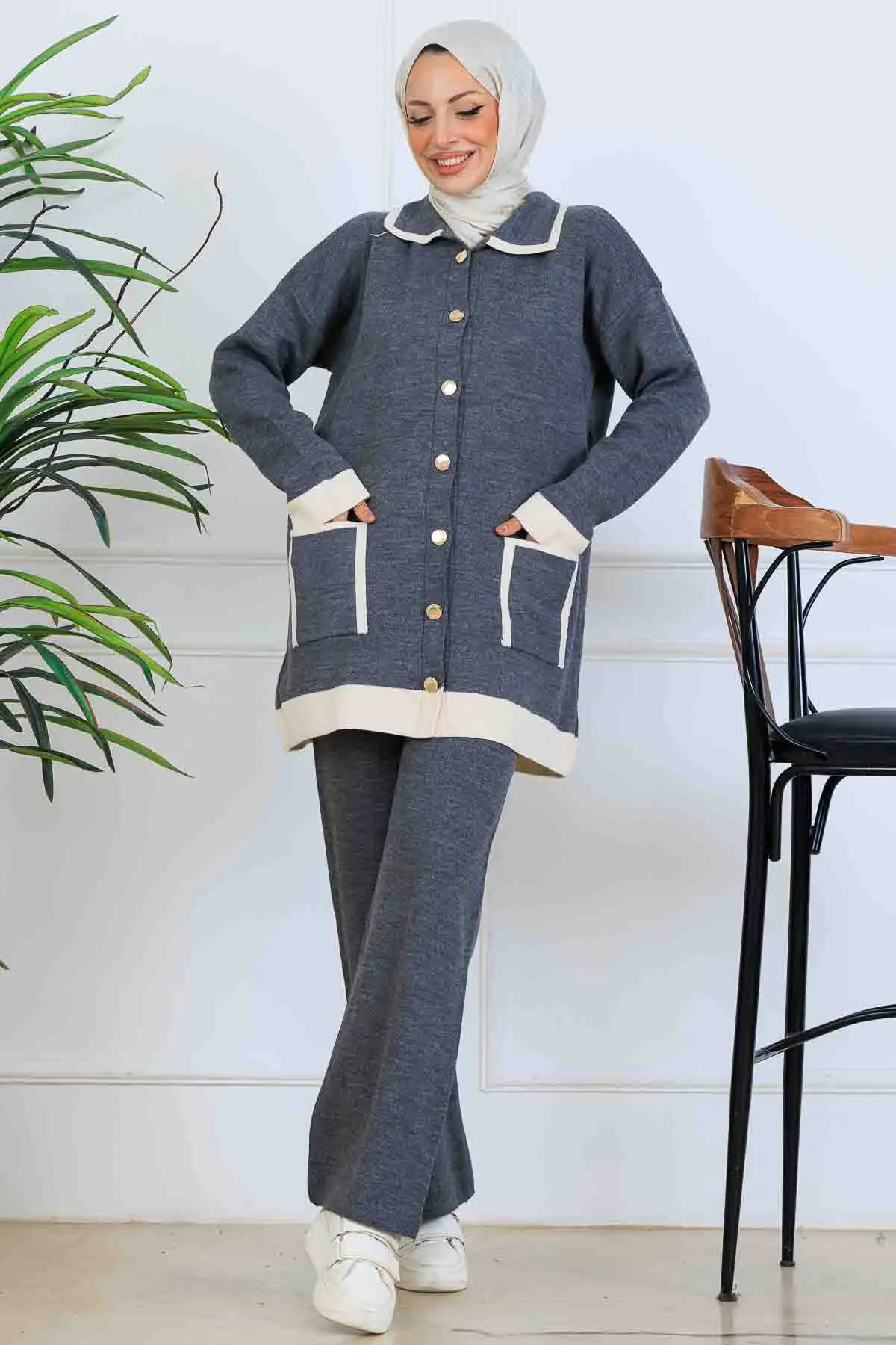 Buttoned Striped Detailed Knitwear Suit-detail