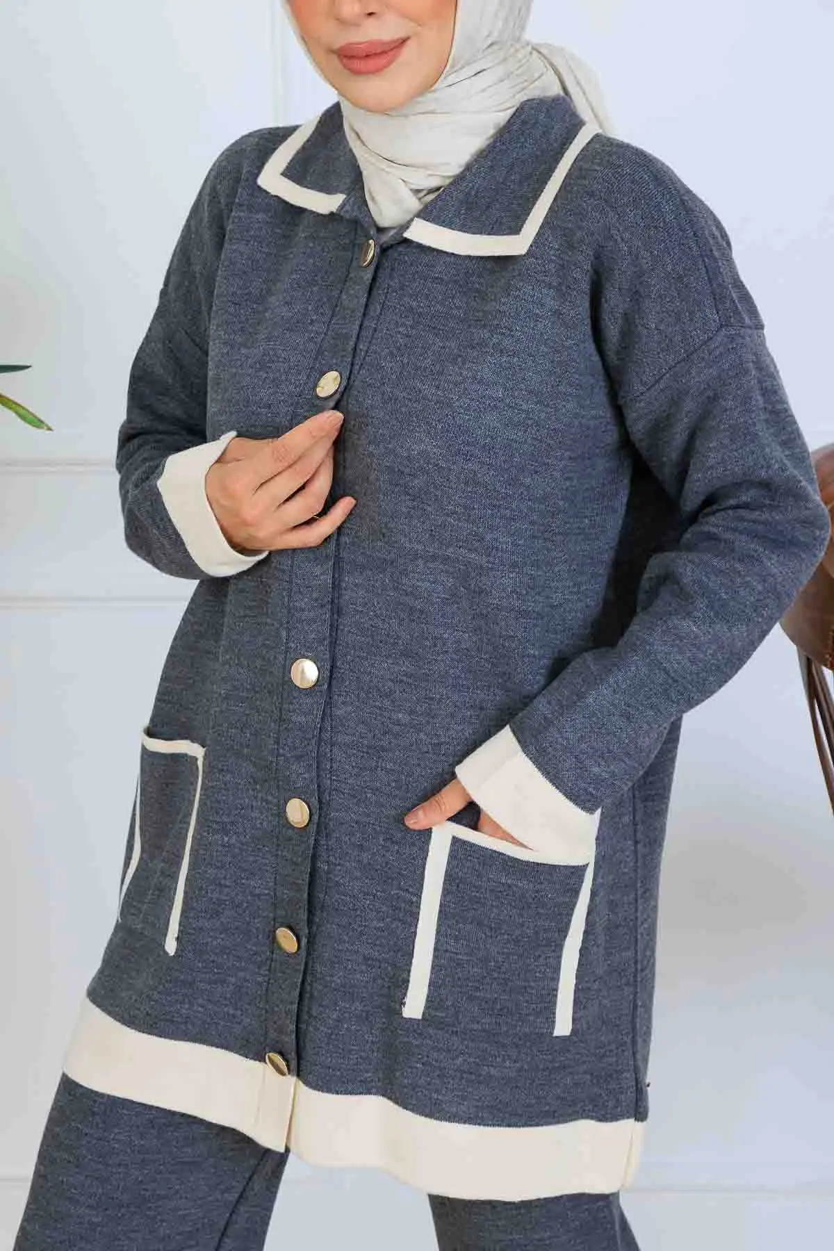 Buttoned Striped Detailed Knitwear Suit-detail