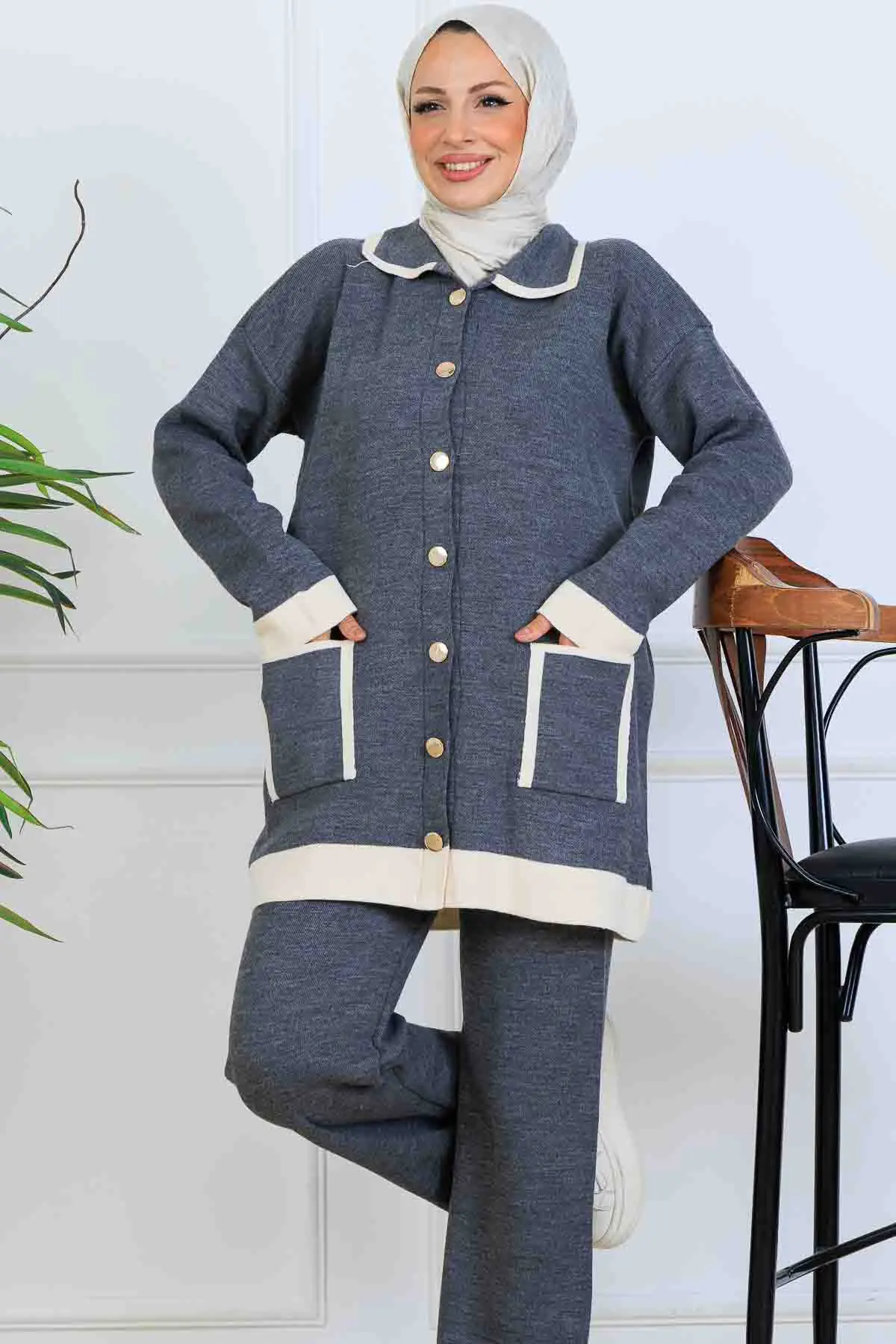 Buttoned Striped Detailed Knitwear Suit-detail