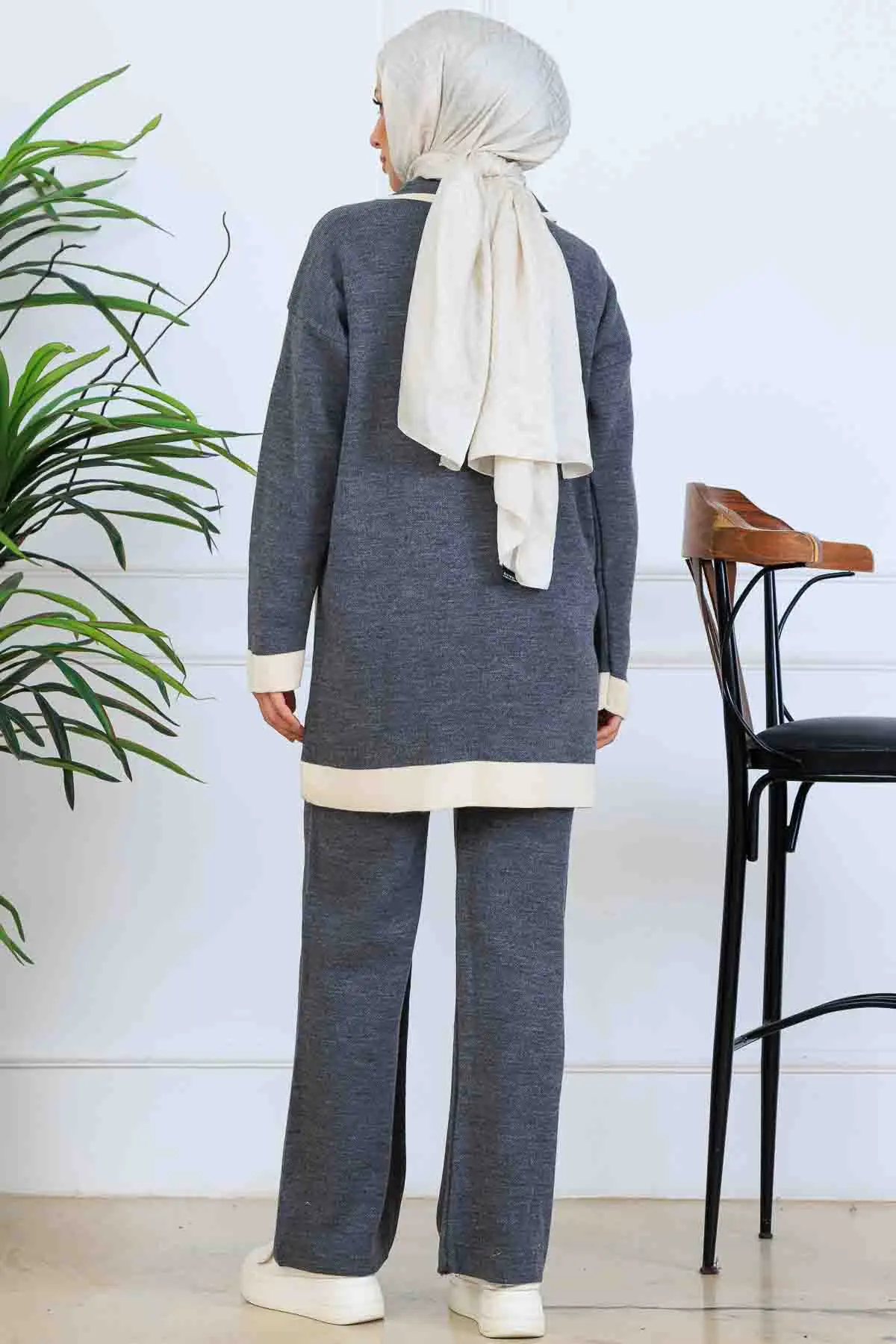 Buttoned Striped Detailed Knitwear Suit-detail