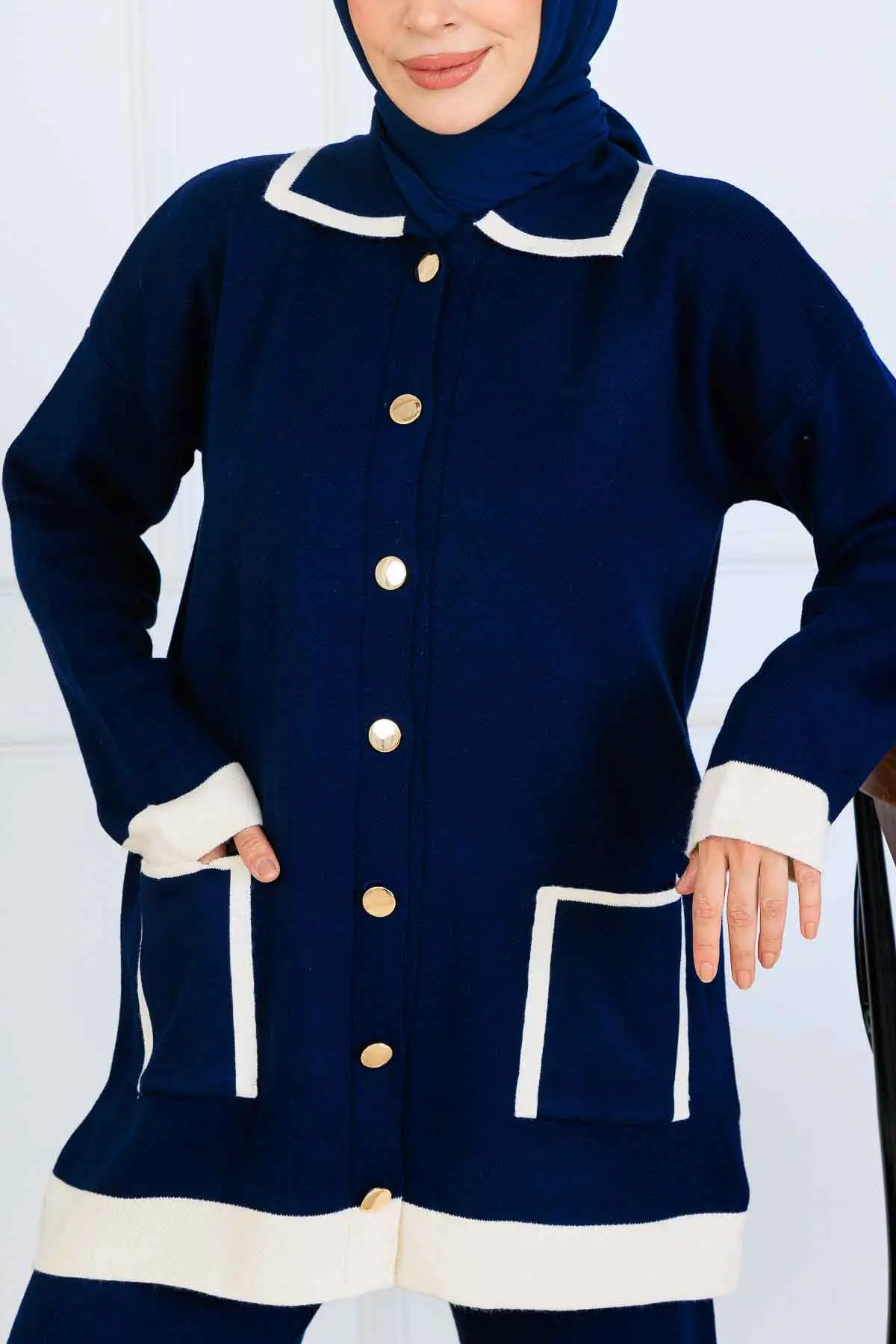 Buttoned Striped Detailed Knitwear Suit-detail