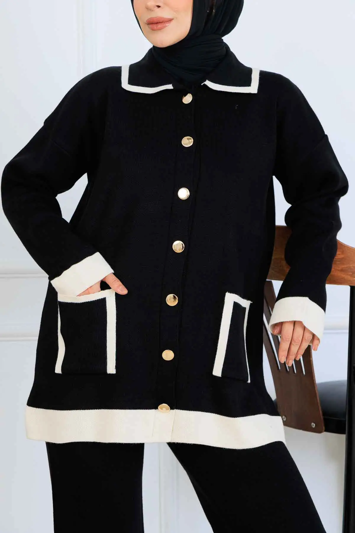 Buttoned Striped Detailed Knitwear Suit-detail