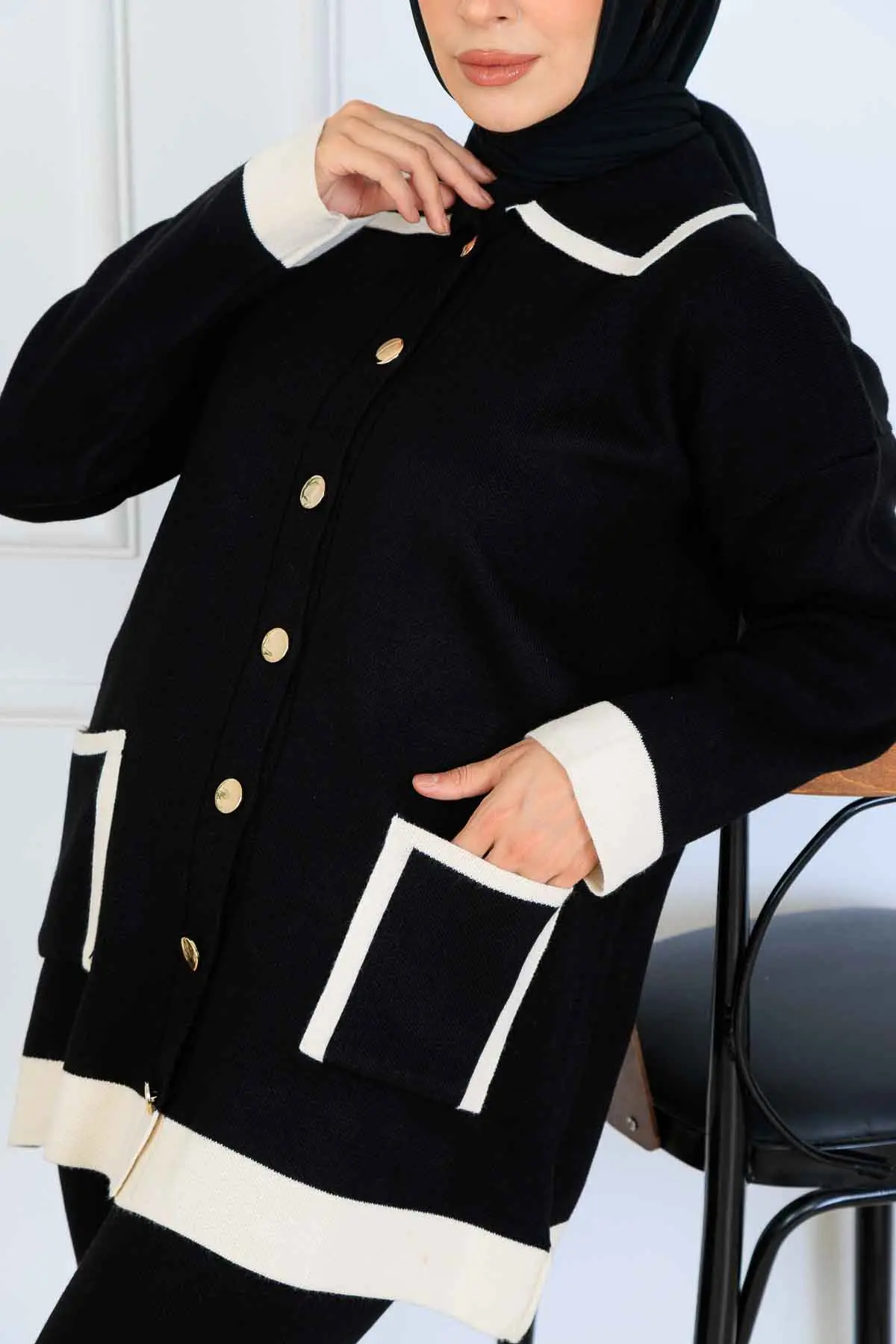 Buttoned Striped Detailed Knitwear Suit-detail