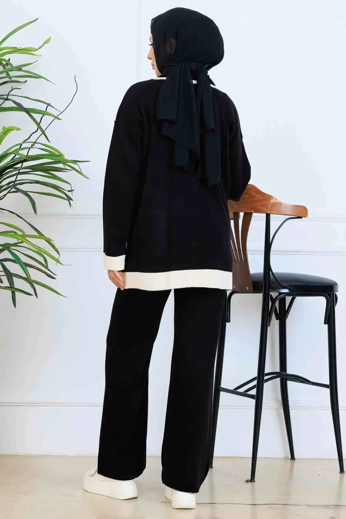 Buttoned Striped Detailed Knitwear Suit-detail