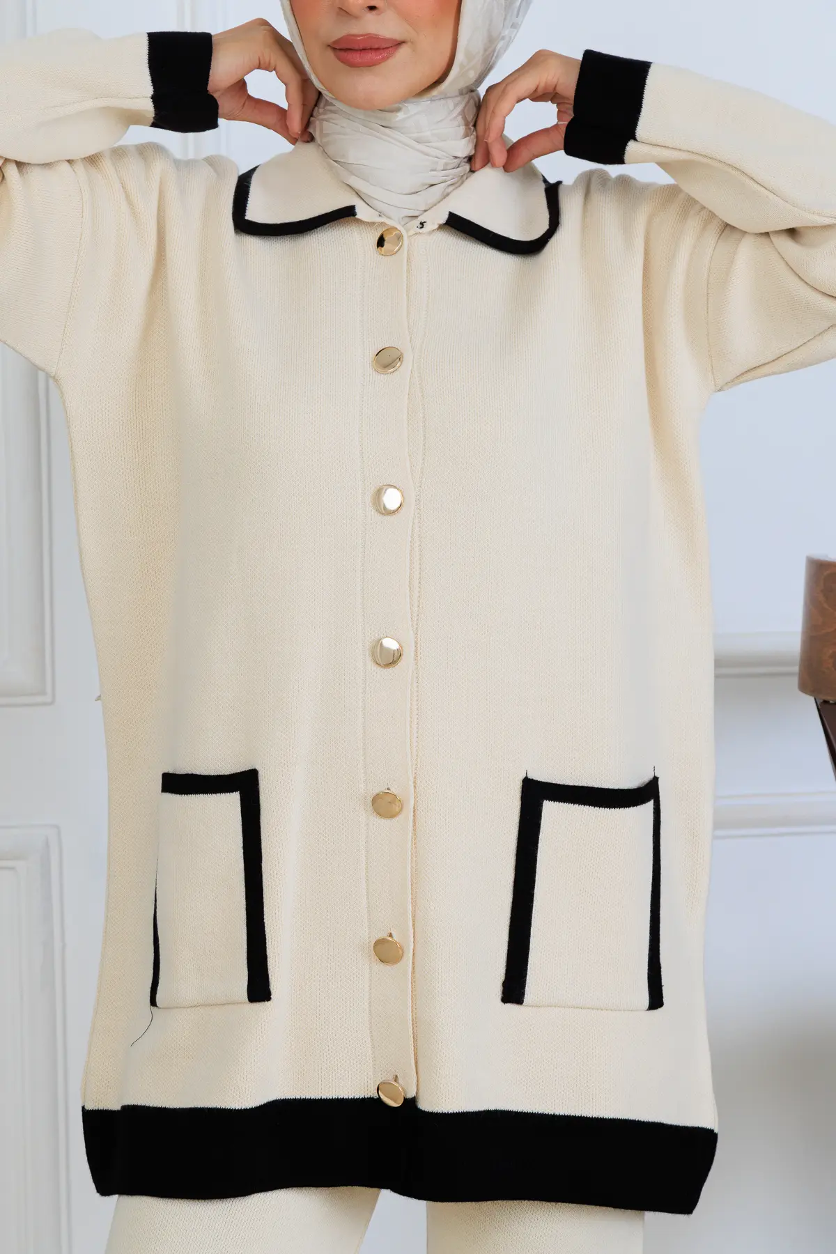 Buttoned Striped Detailed Knitwear Suit-detail