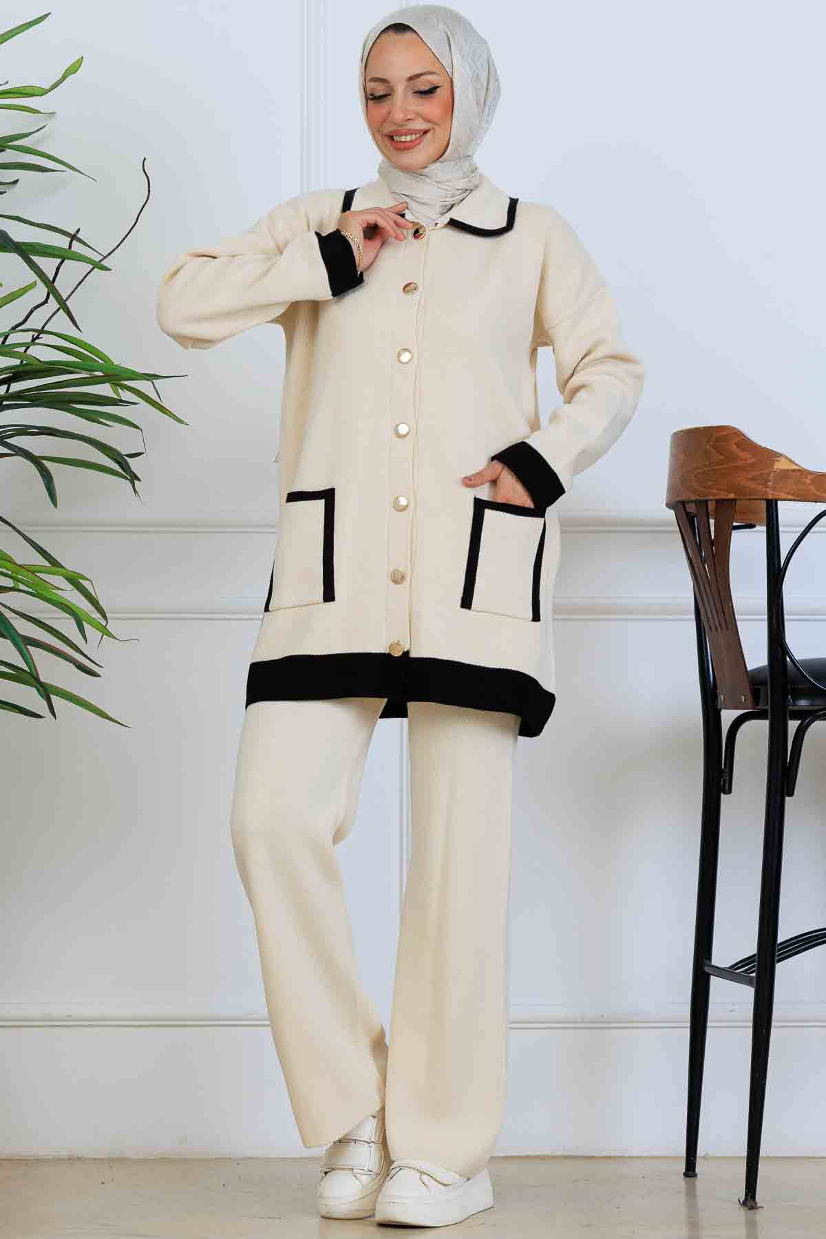 Buttoned Striped Detailed Knitwear Suit