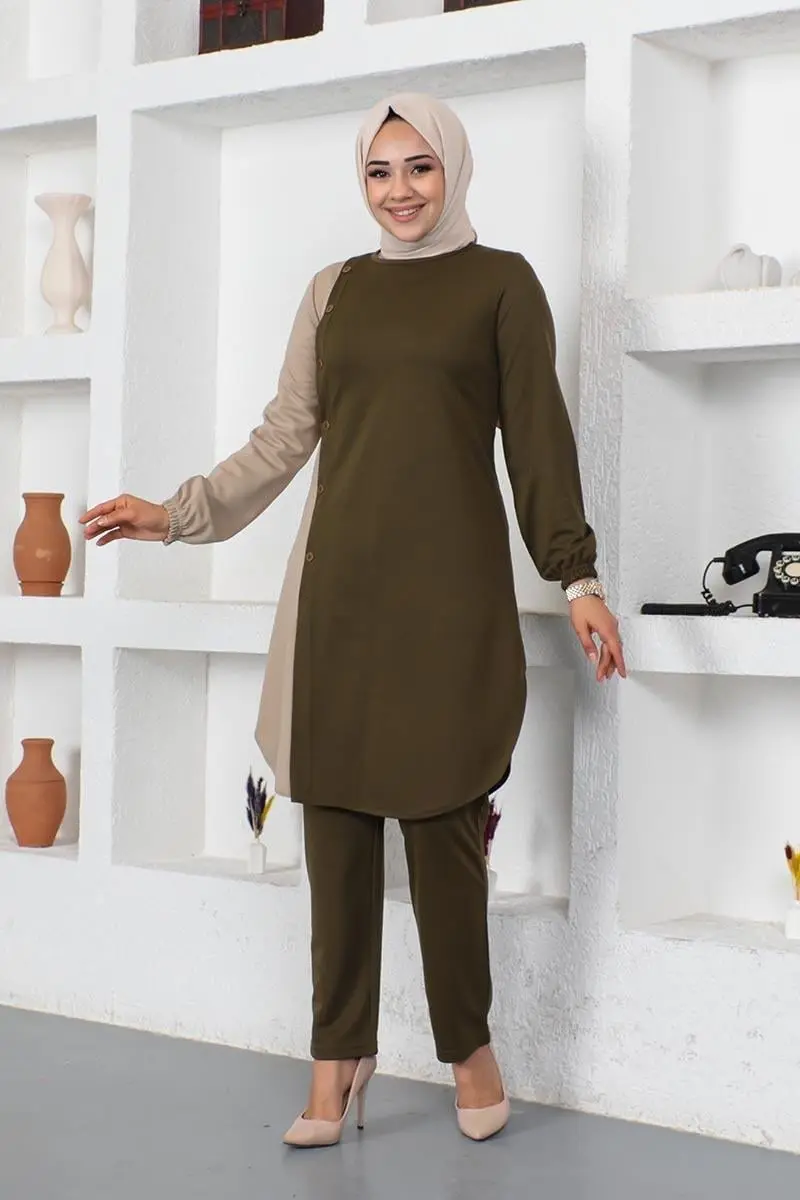 Buttoned Two-tone Suit-detail