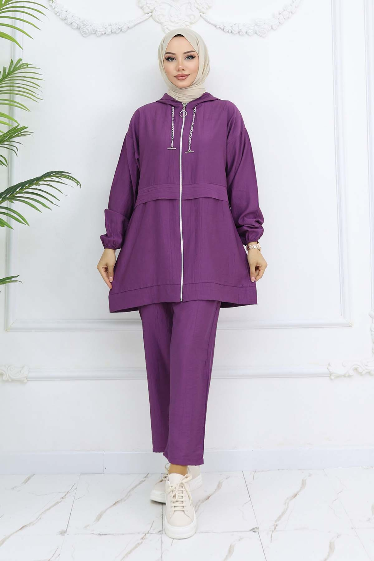 Chain Detailed Hijab Suit