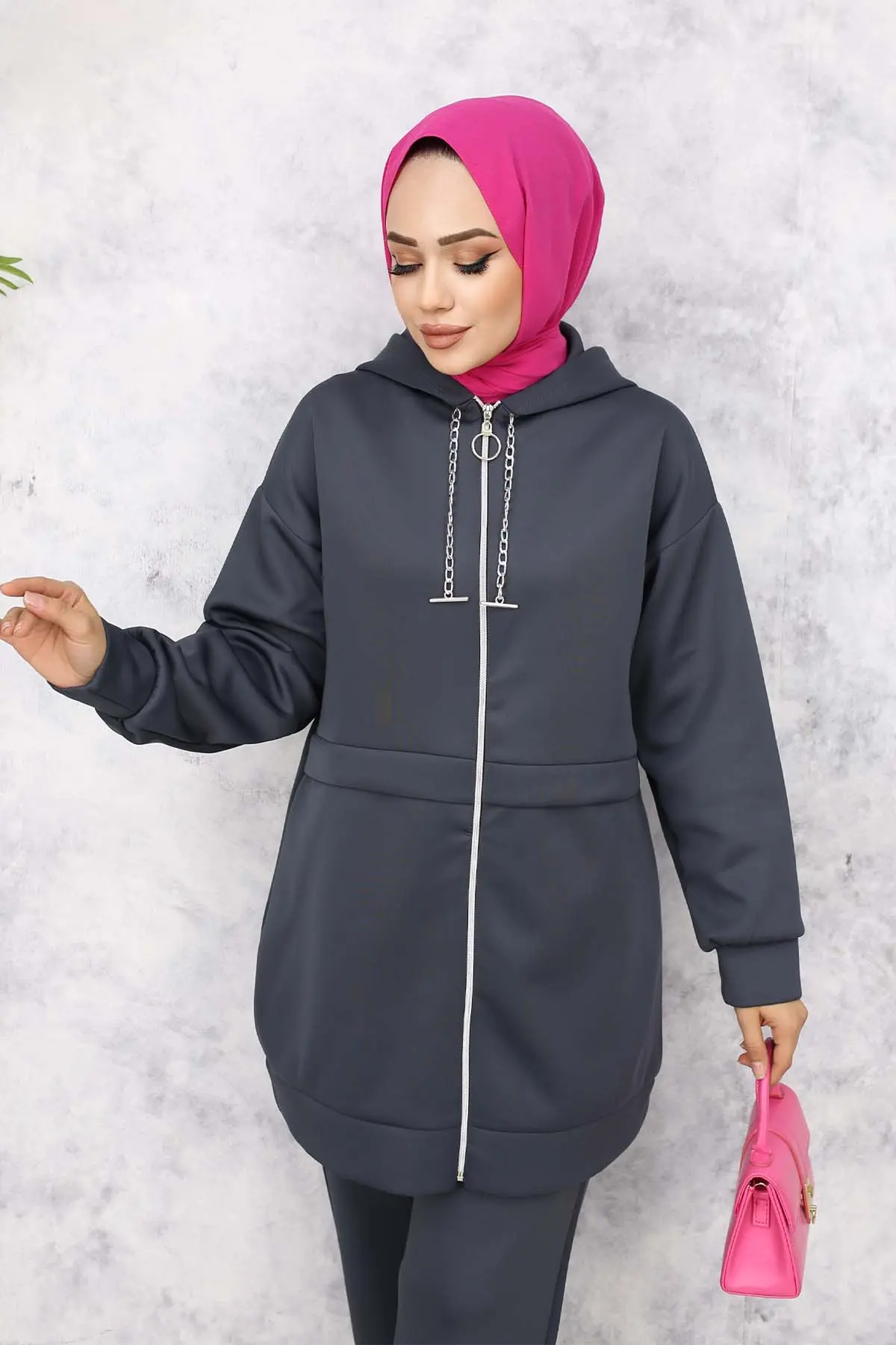 Chain Detailed Scuba Suit-detail