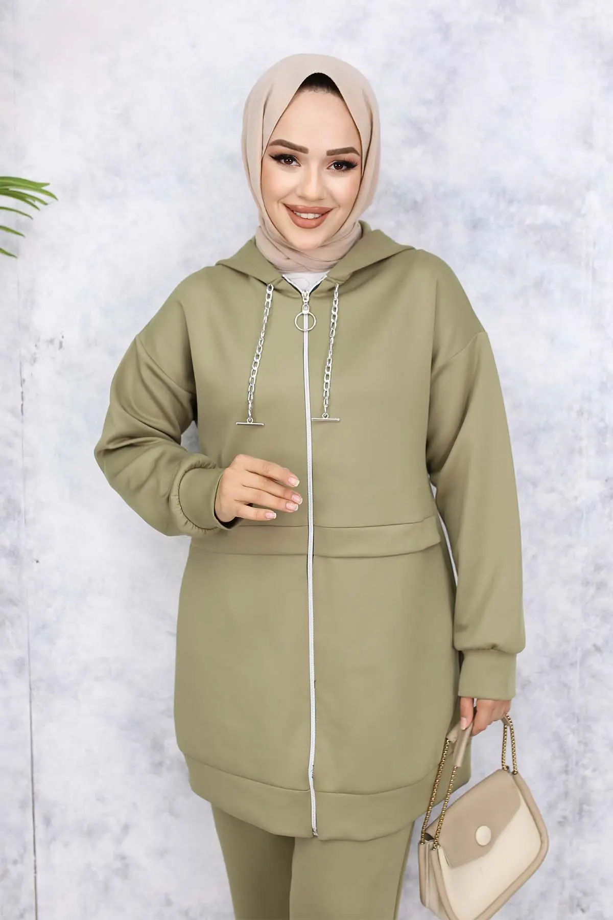 Chain Detailed Scuba Suit-detail