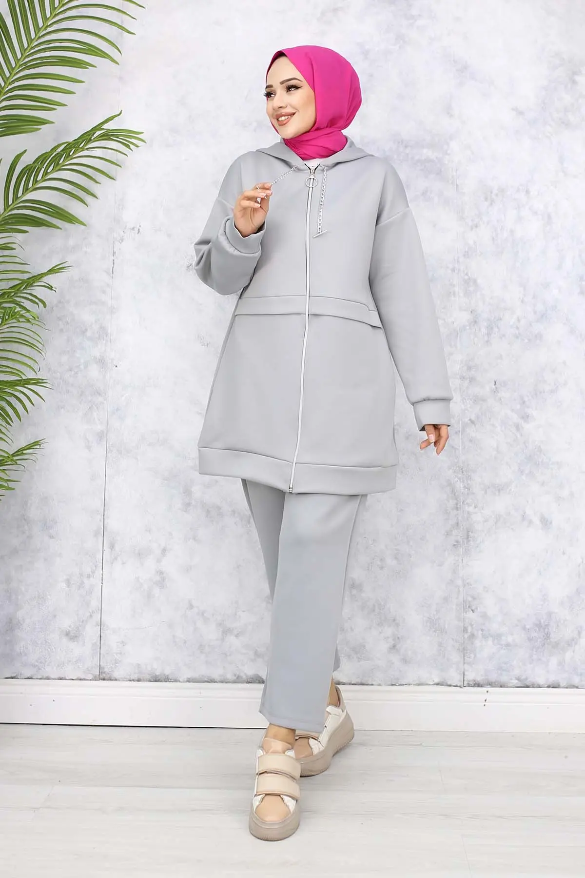 Chain Detailed Scuba Suit-detail