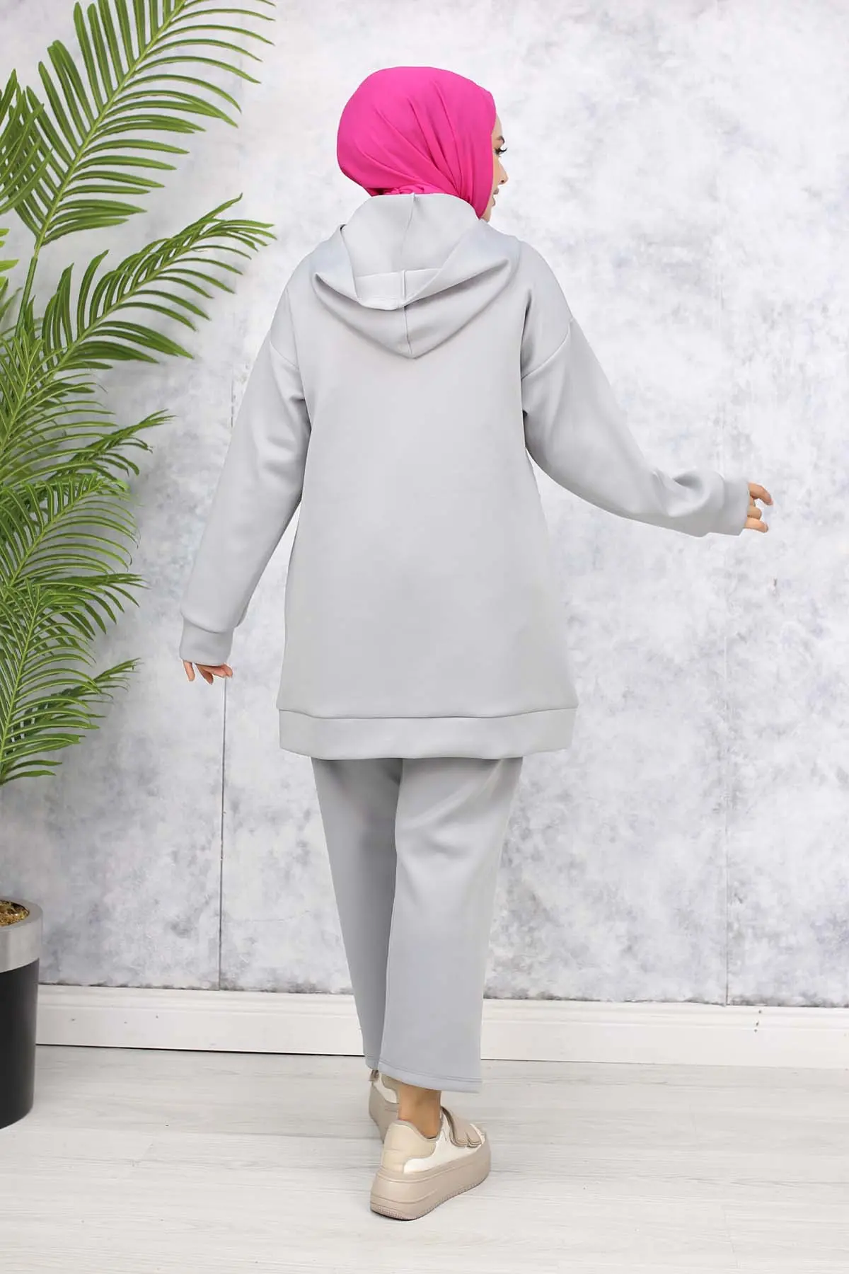 Chain Detailed Scuba Suit-detail