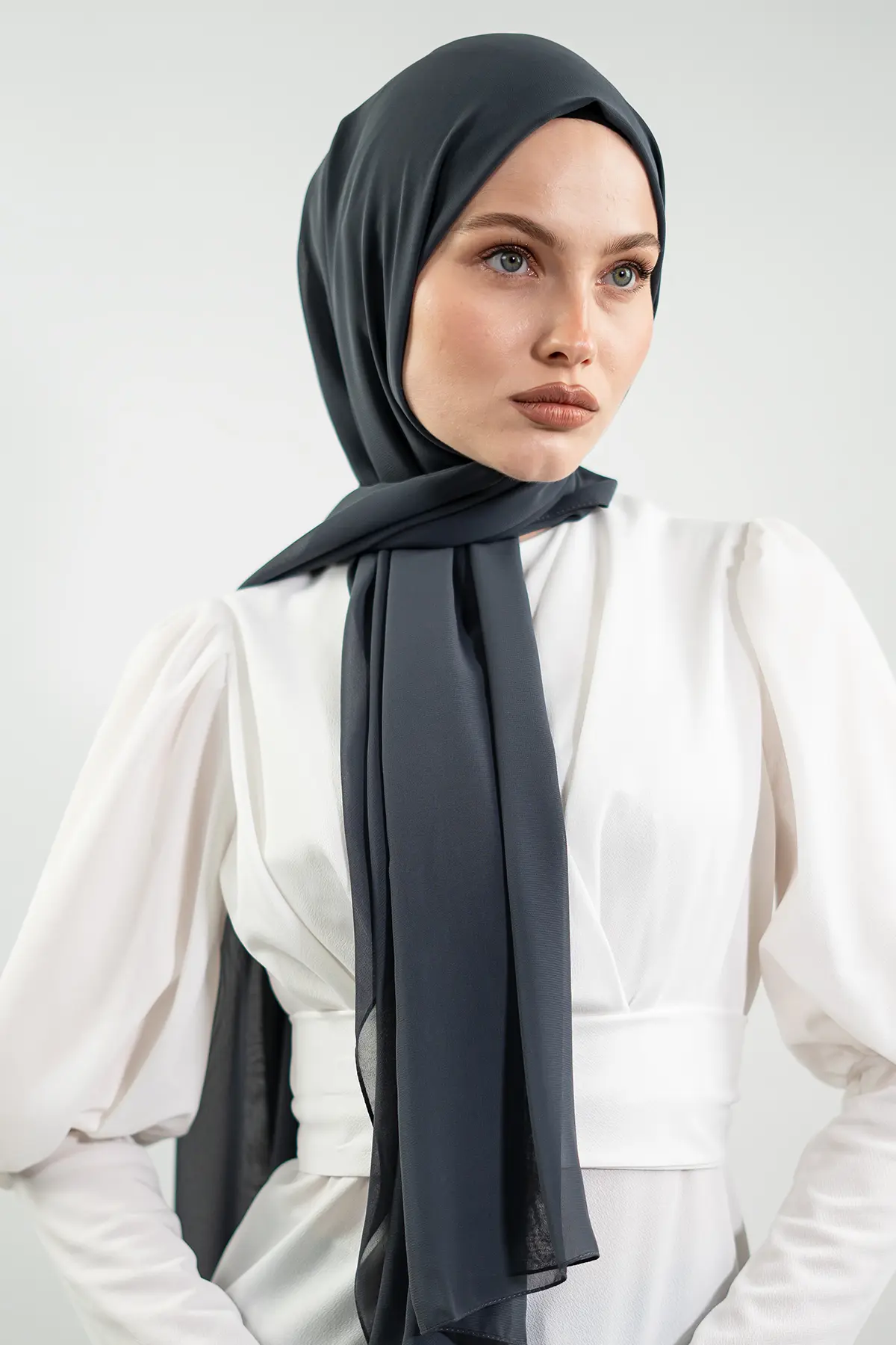 Chiffon Anthracite Shawl-detail