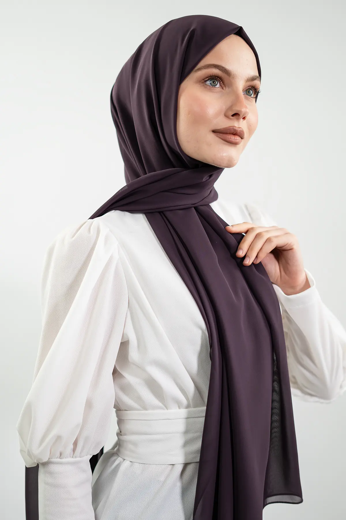 Chiffon Eggplant Purple. Shawl-detail