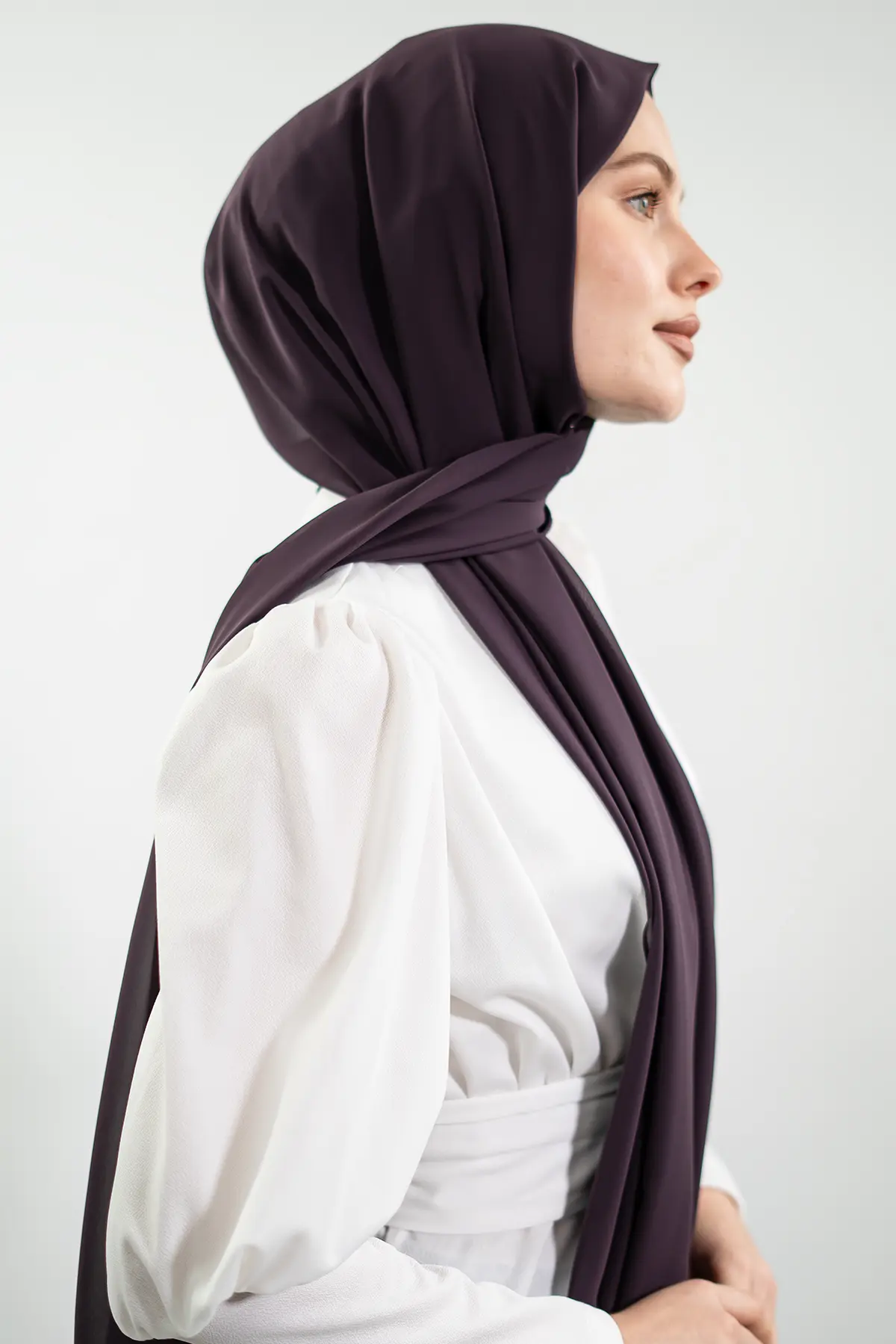 Chiffon Eggplant Purple. Shawl-detail