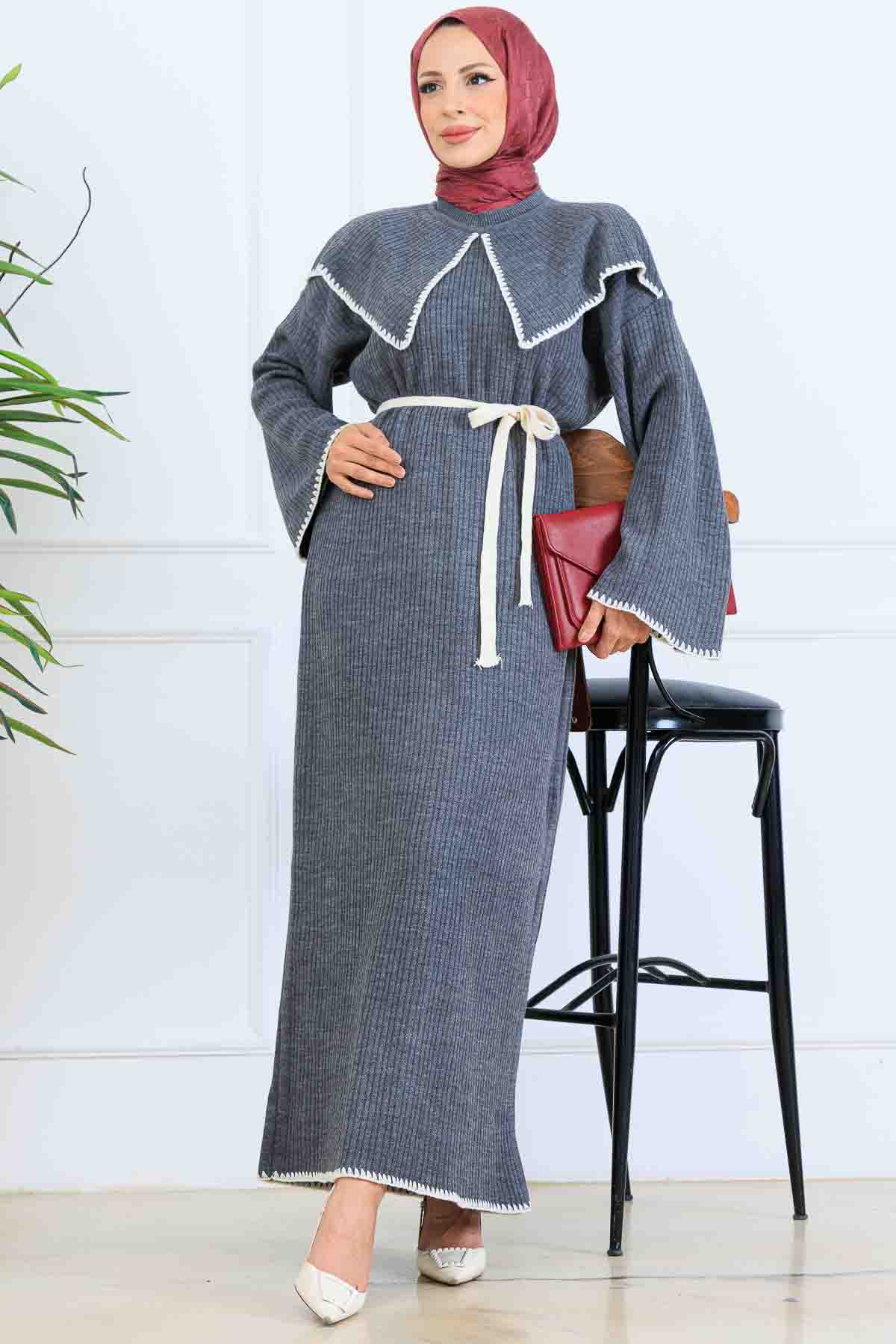 Collar Detailed Knit Dress