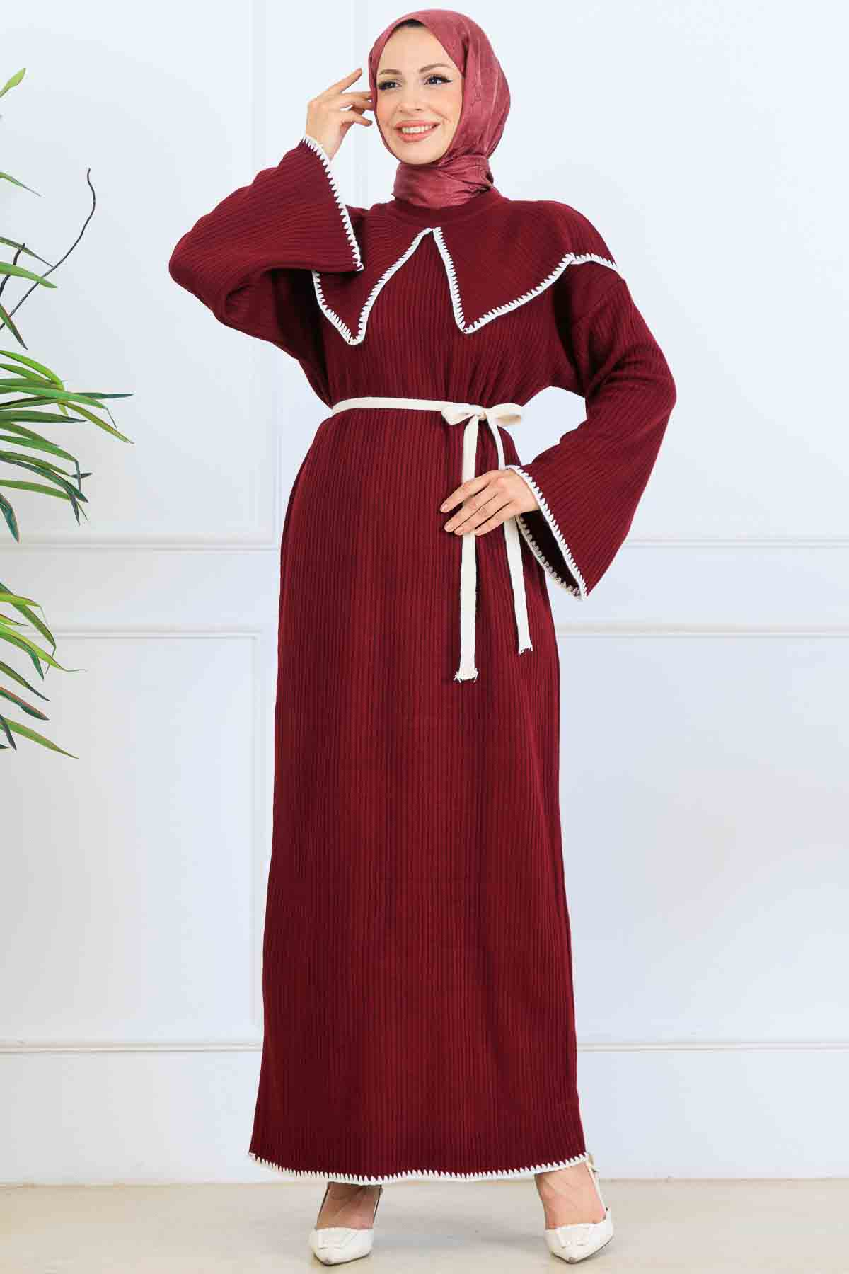 Collar Detailed Knit Dress