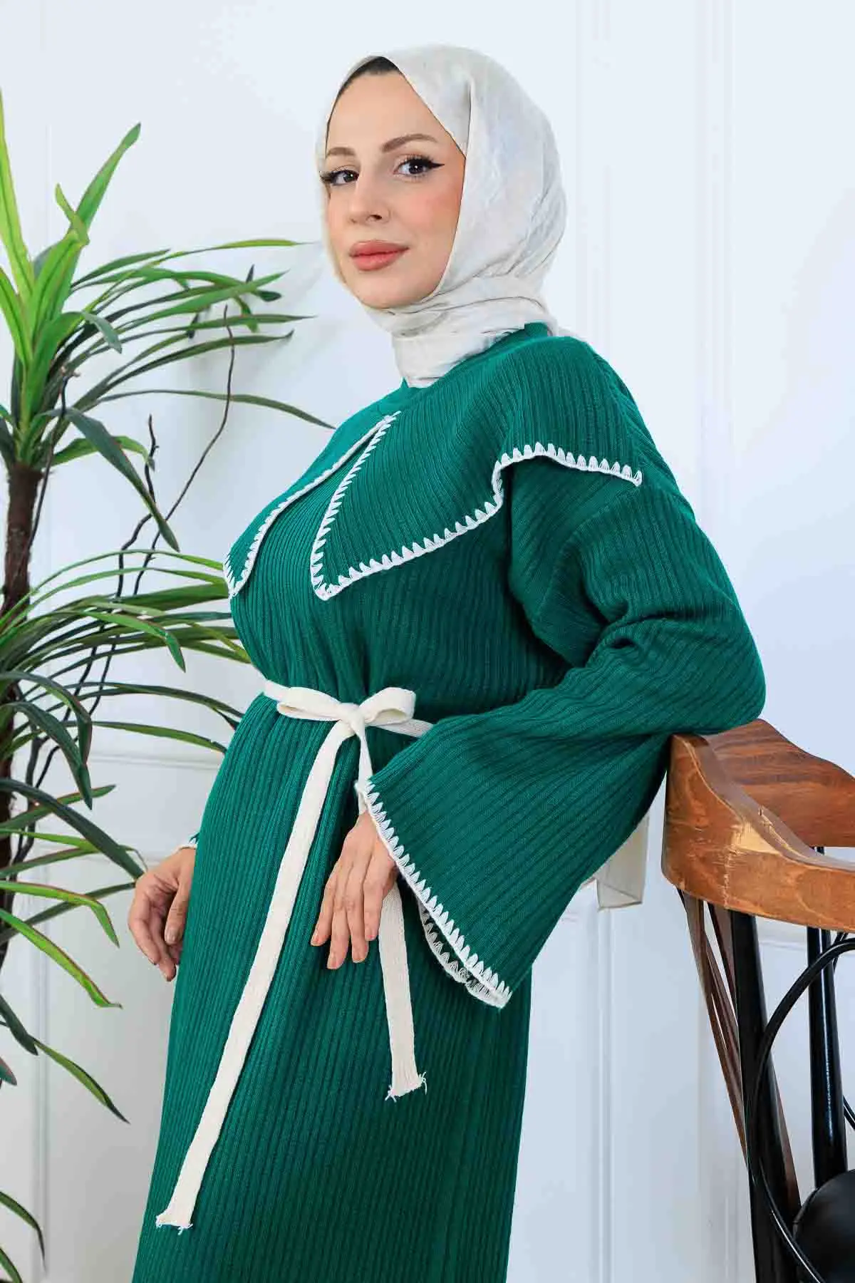 Collar Detailed Knit Dress-detail