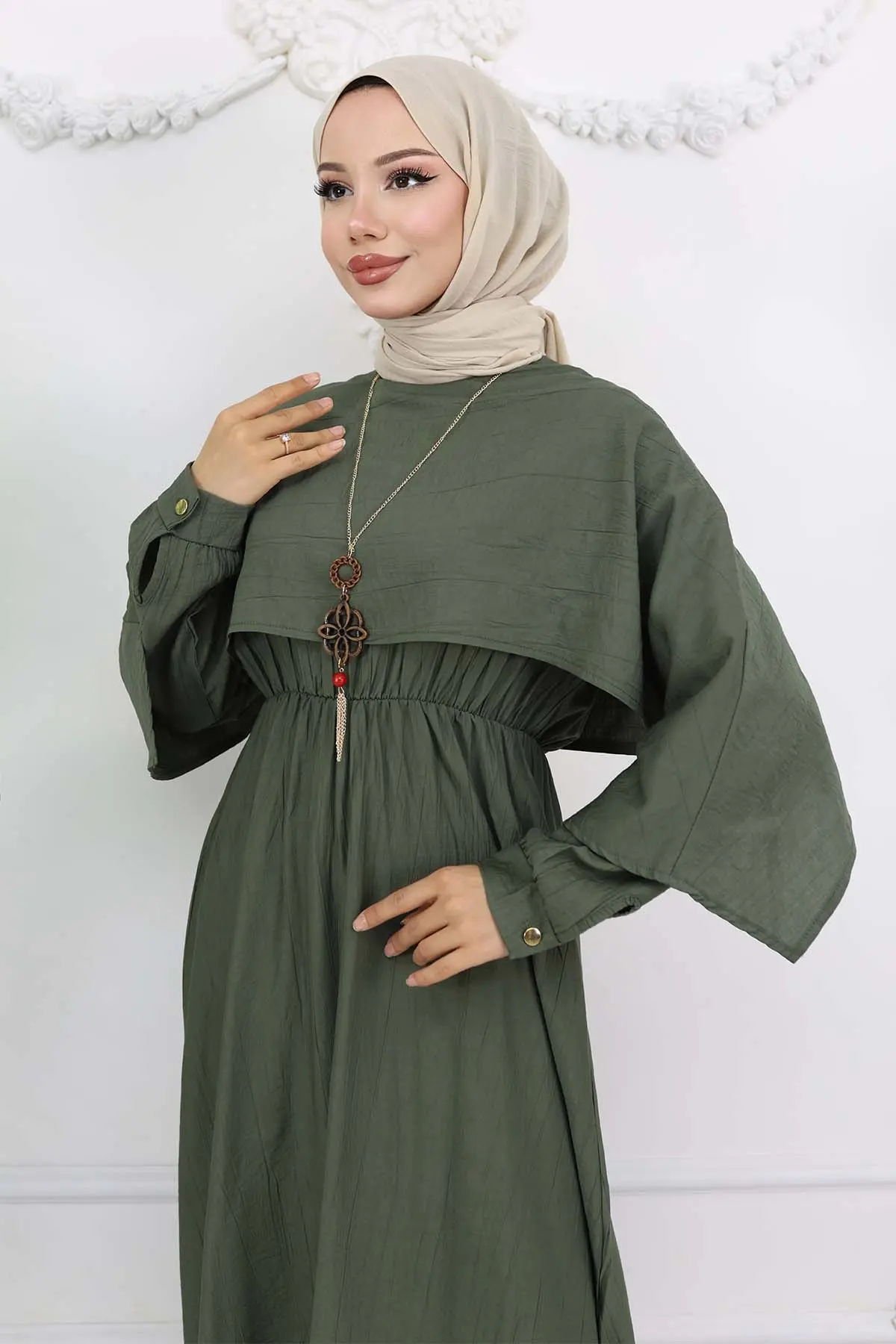 Collar Detailed Necklace Dress-detail