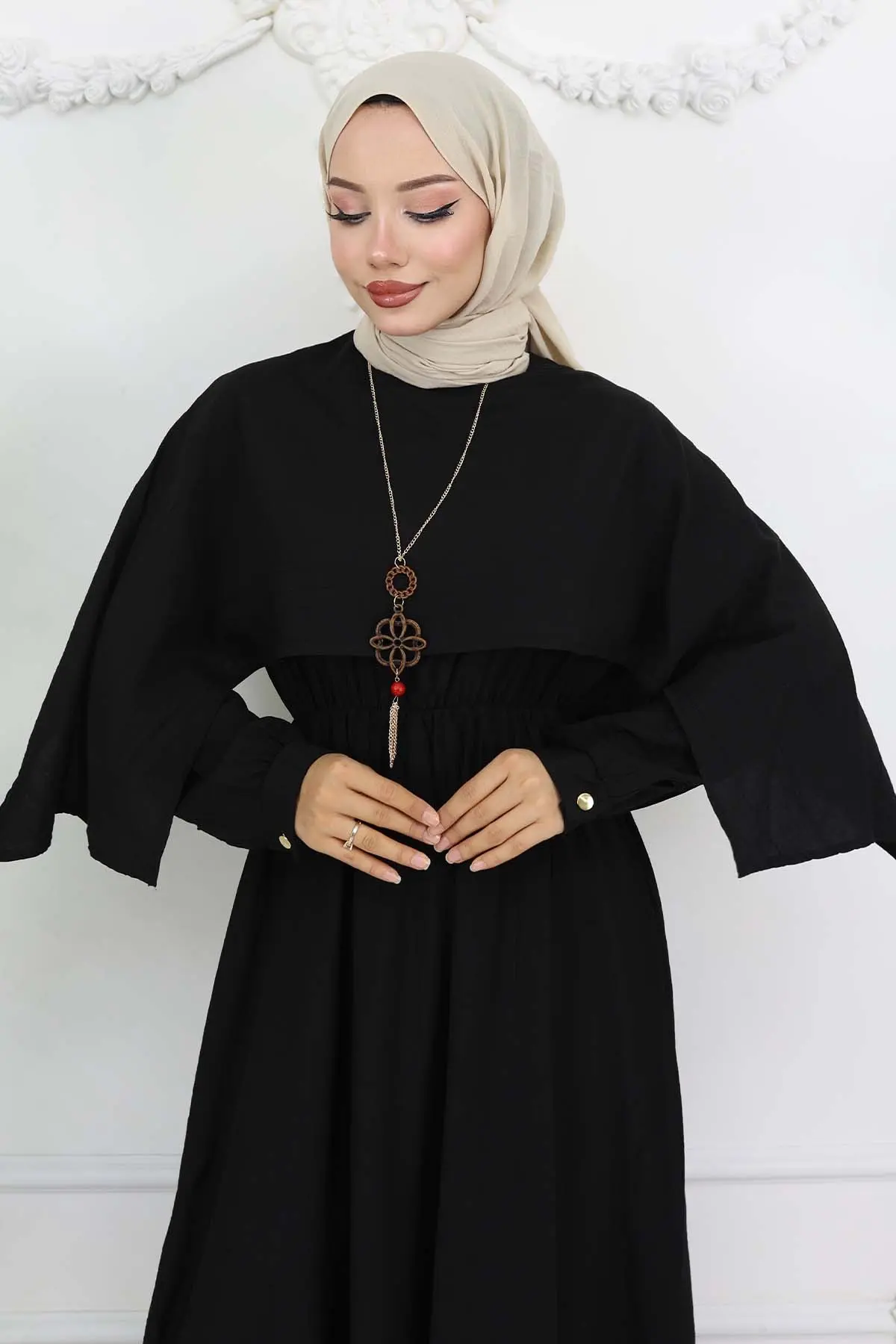 Collar Detailed Necklace Dress-detail