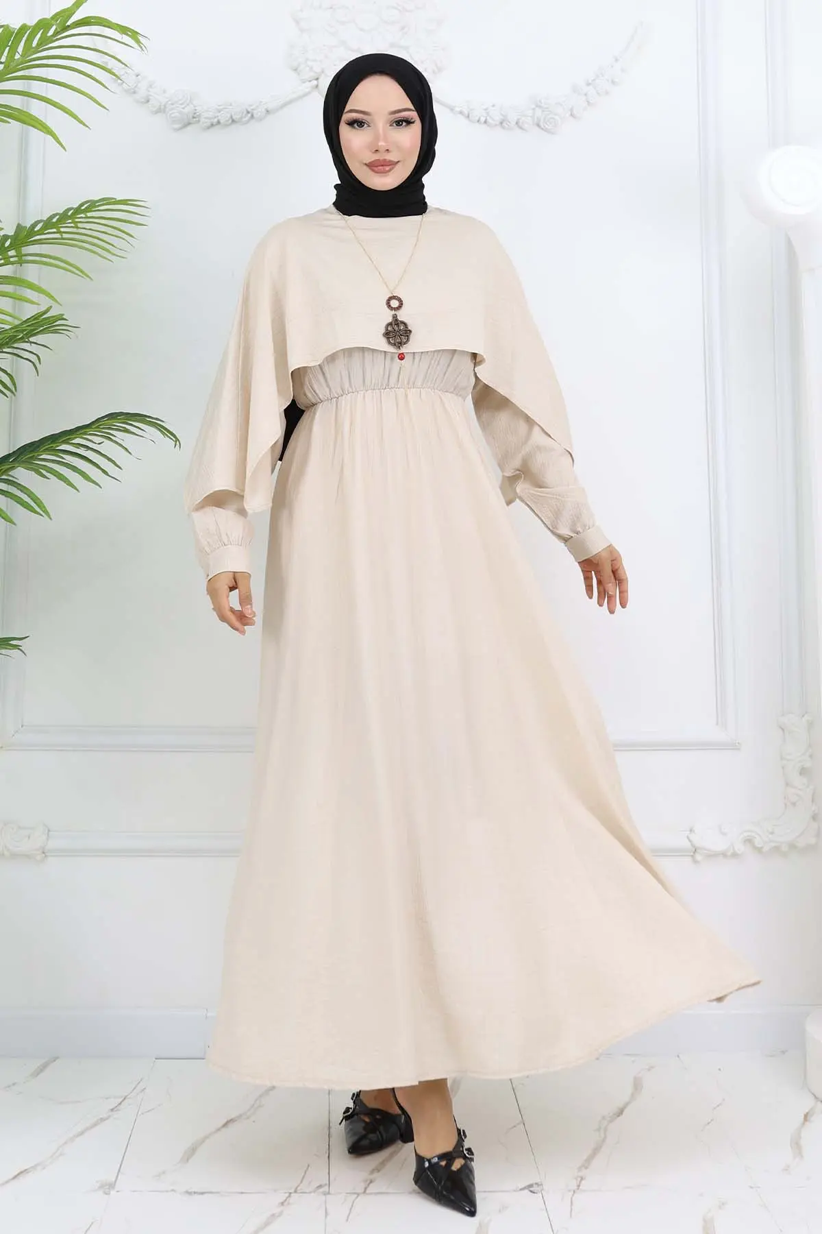 Collar Detailed Necklace Dress-detail