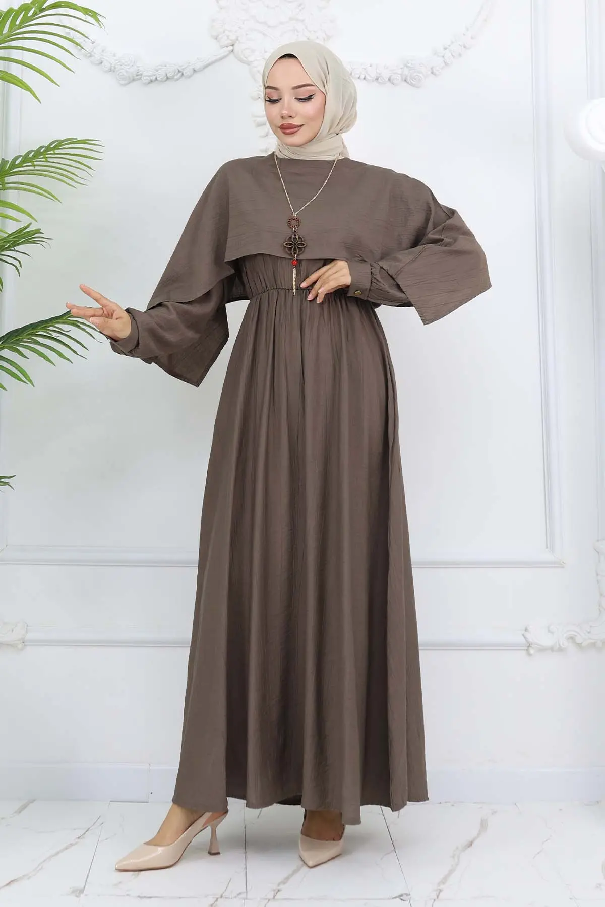 Collar Detailed Necklace Dress-detail