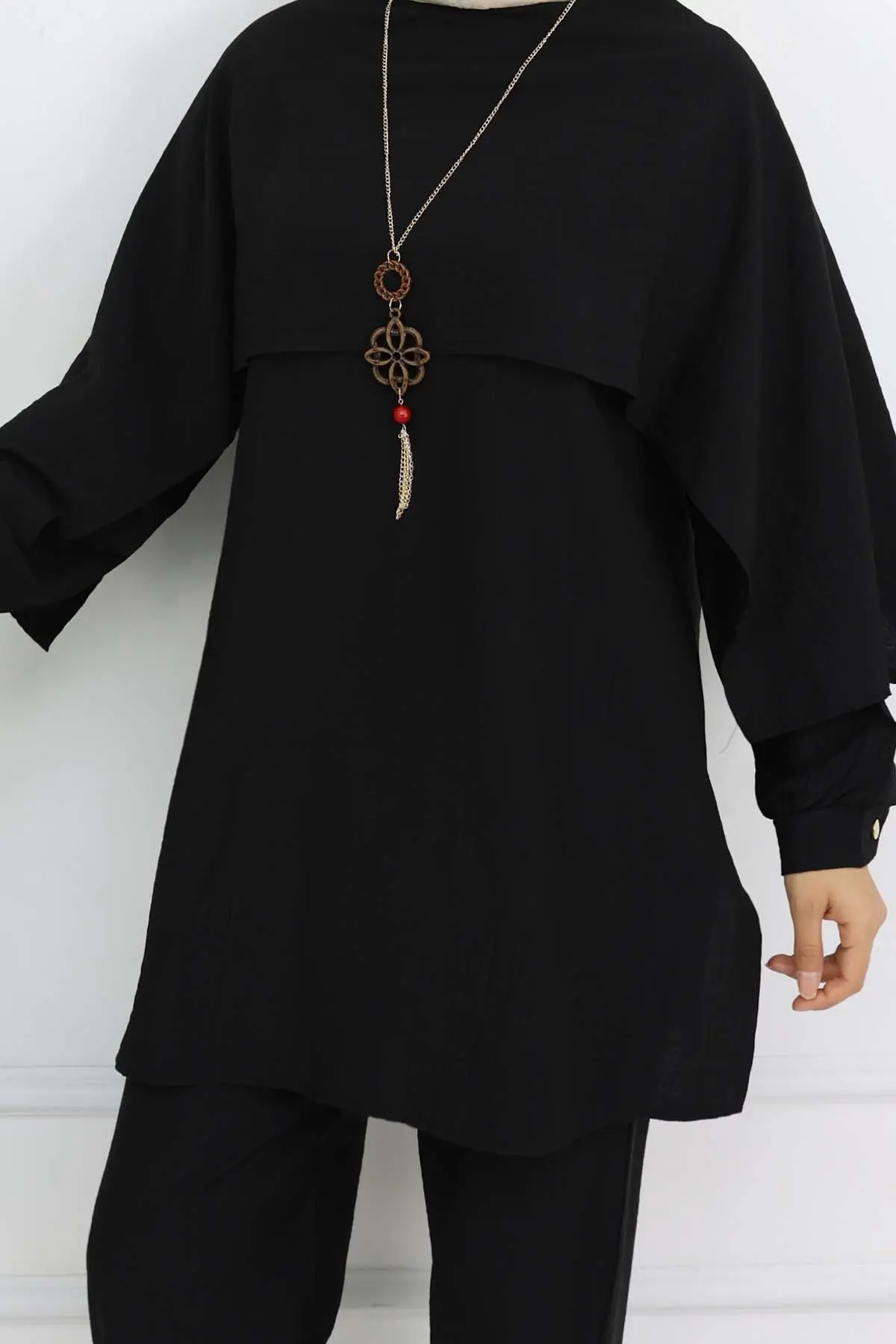 Collar Detailed Necklace Hijab Suit-detail