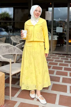 Collared Embroidered Suit