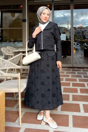 Collared Embroidered Suit