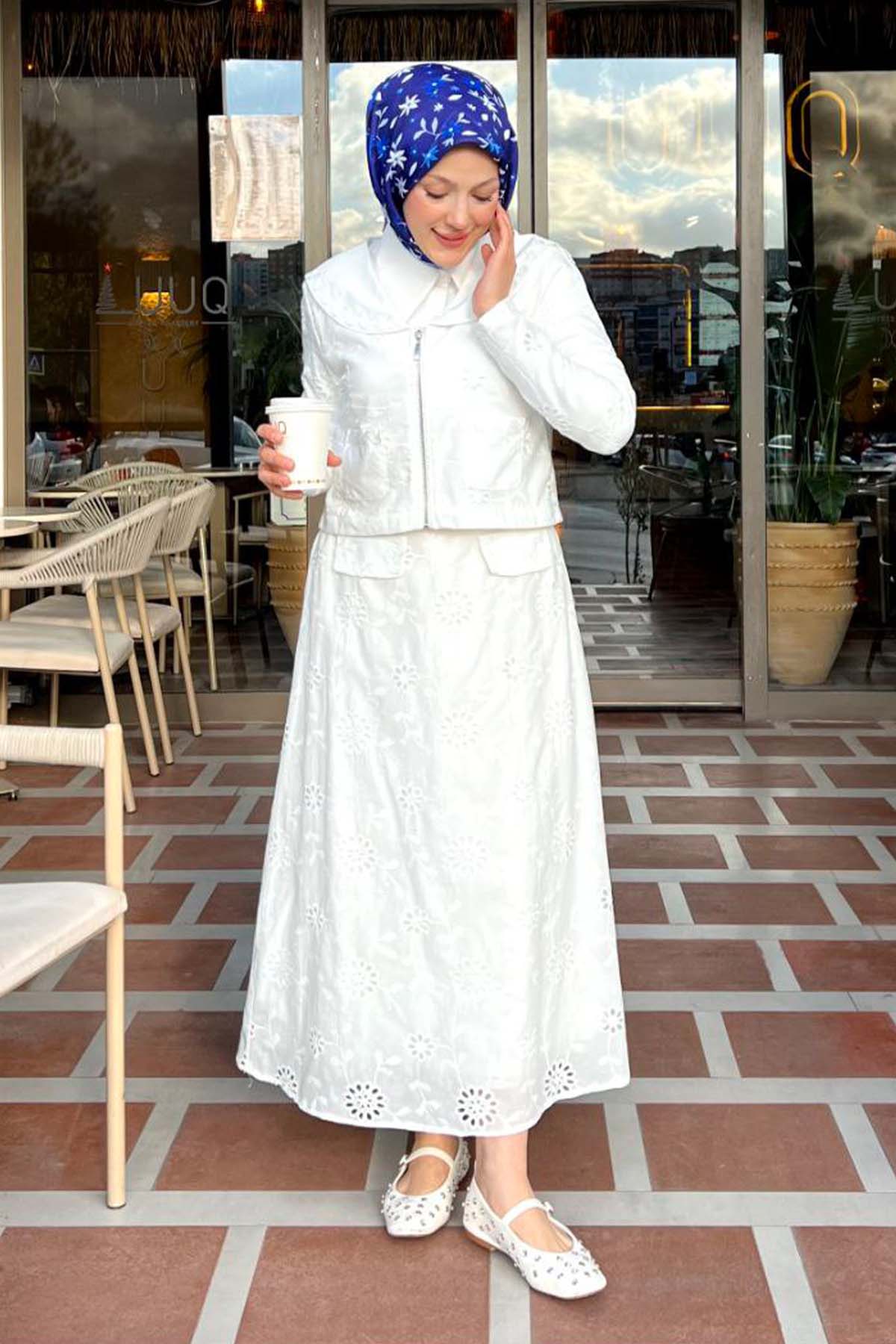 Collared Embroidered Suit