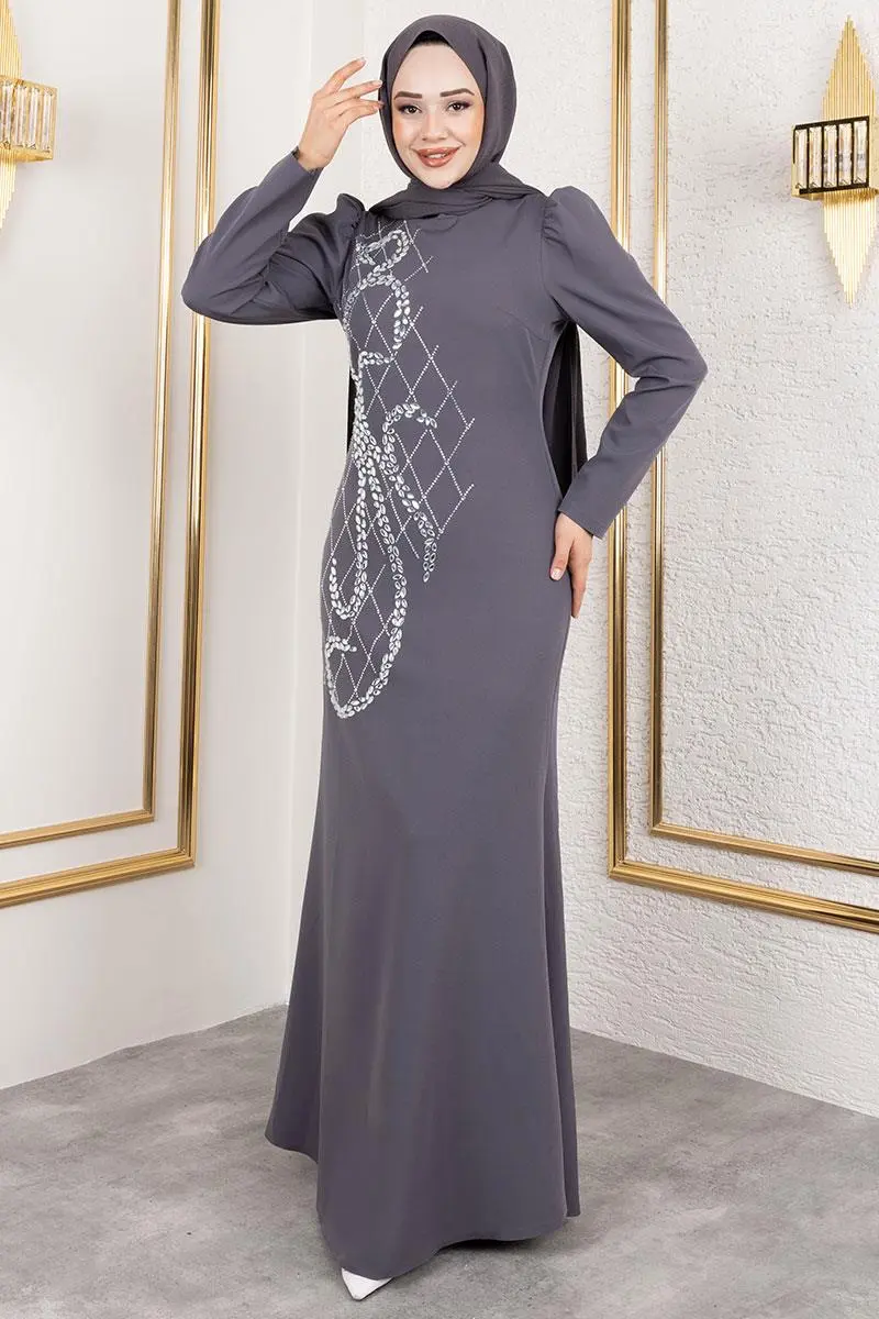 Crepe Evening Dress With Stone Embroidery On The Front-detail