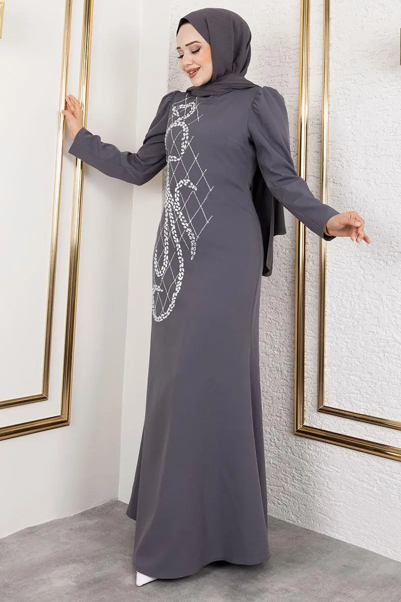 Crepe Evening Dress With Stone Embroidery On The Front-detail