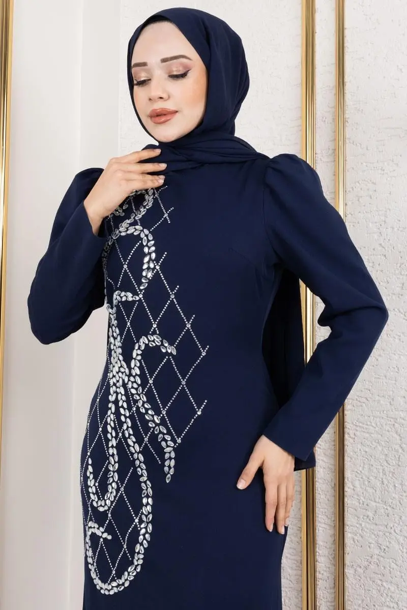 Crepe Evening Dress With Stone Embroidery On The Front-detail