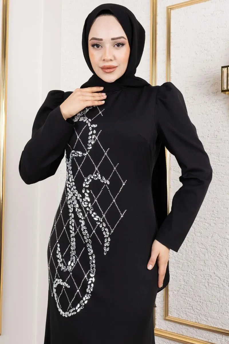 Crepe Evening Dress With Stone Embroidery On The Front-detail