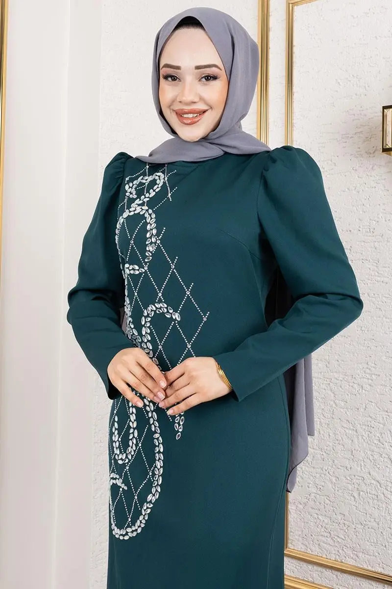 Crepe Evening Dress With Stone Embroidery On The Front-detail