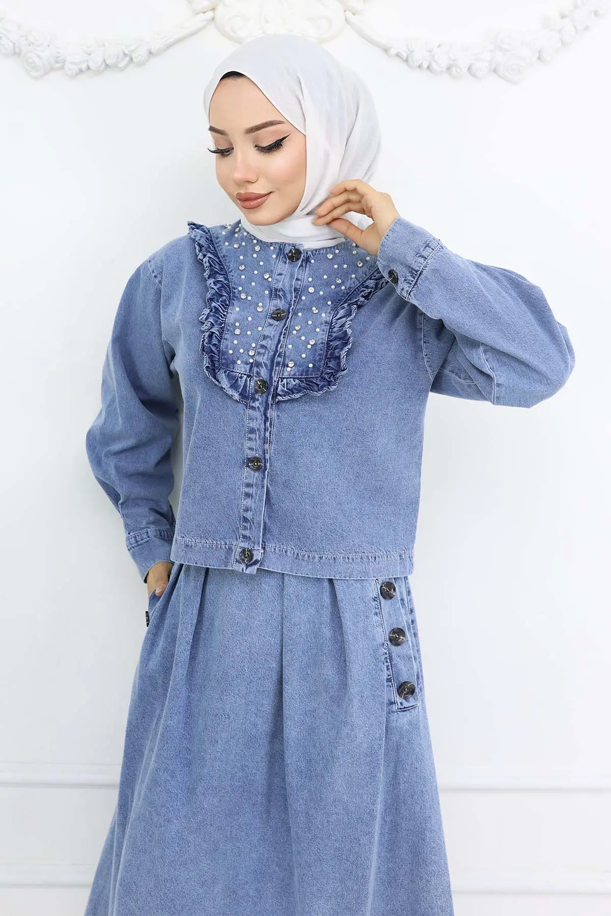 Denim Skirt Suit With Pearl Detail On The Collar-detail