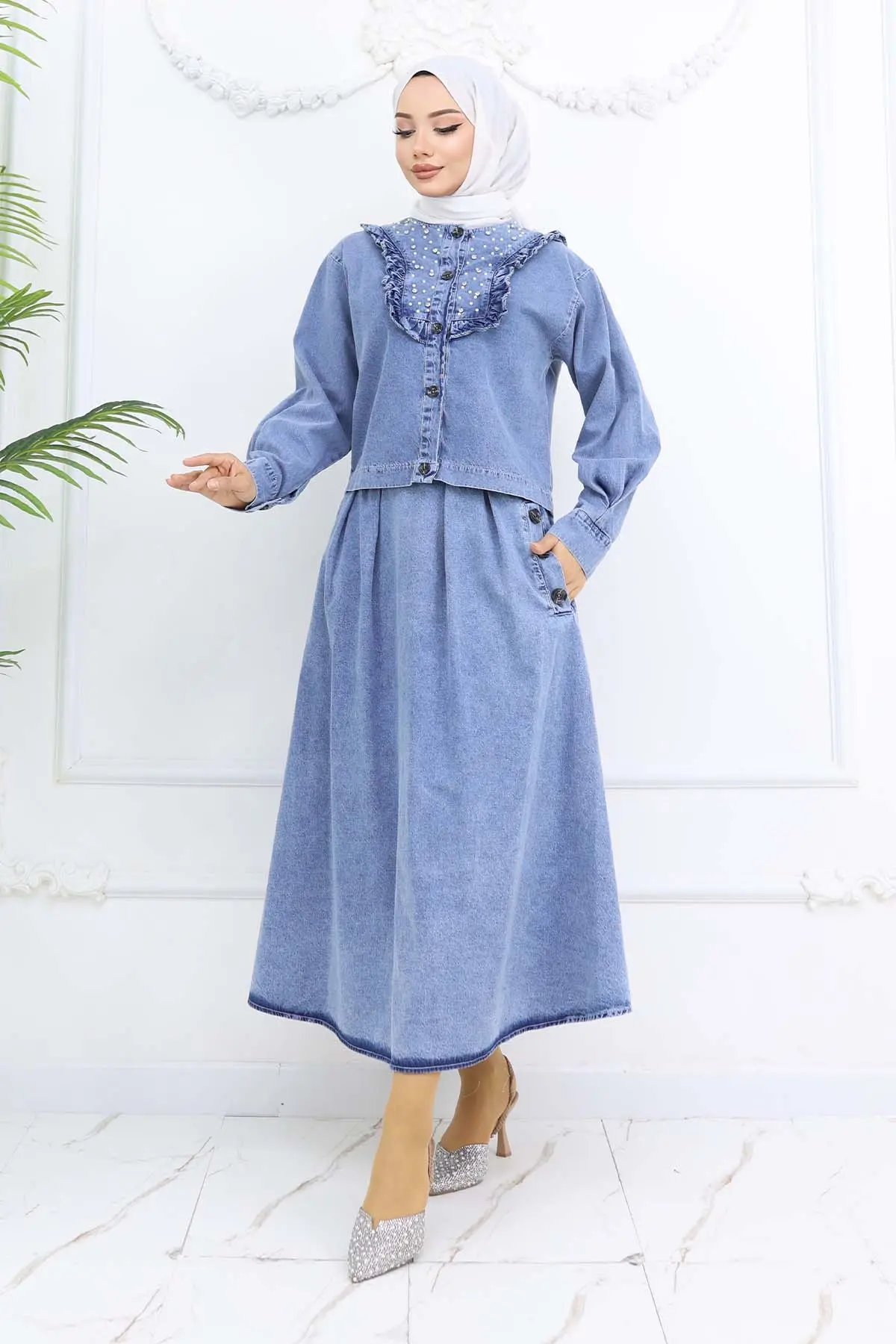 Denim Skirt Suit With Pearl Detail On The Collar-detail