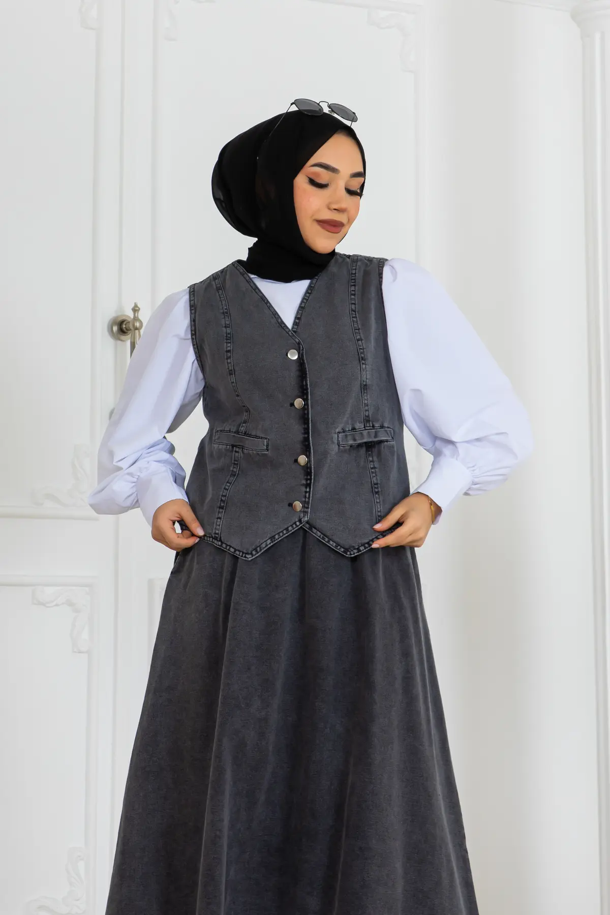 Denim Vest And Skirt Suit-detail