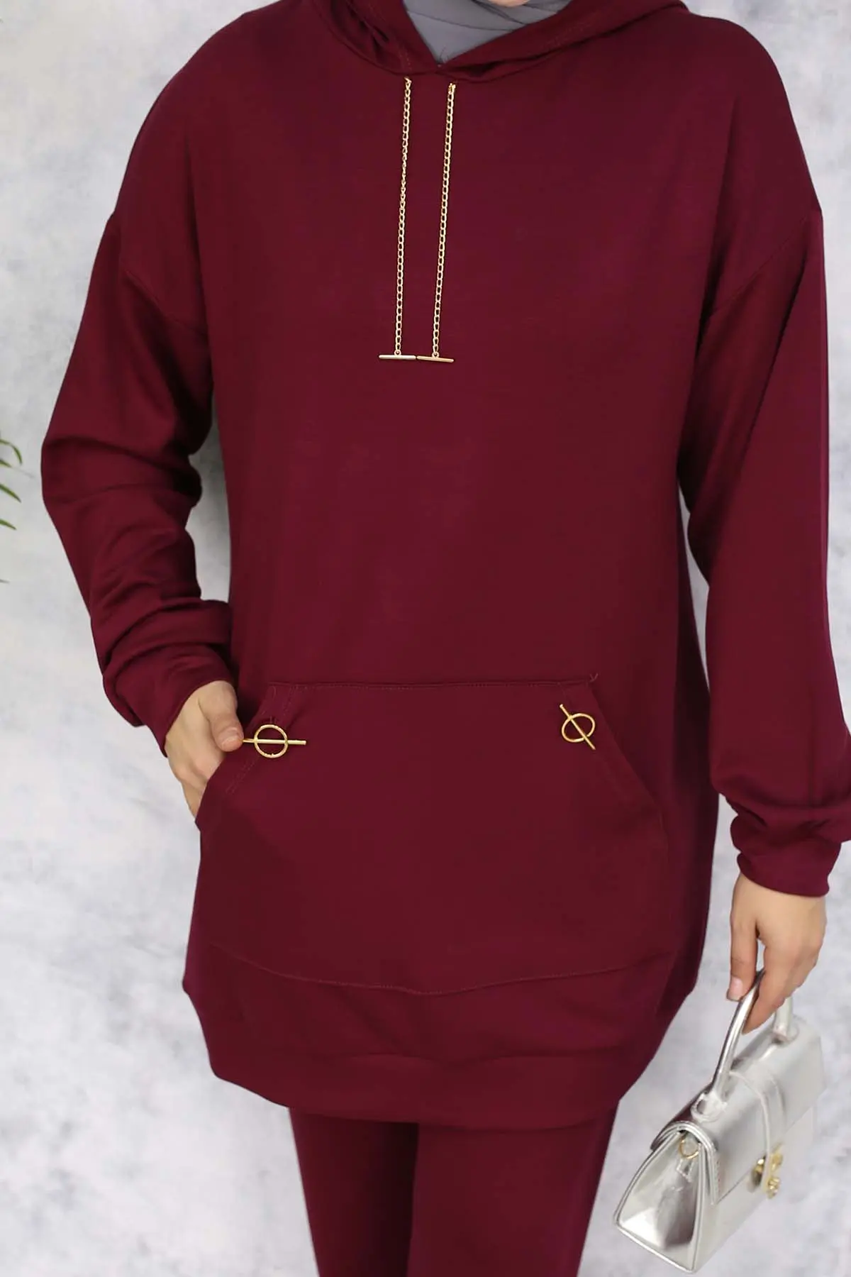 Double Set With Gold Accessories-detail