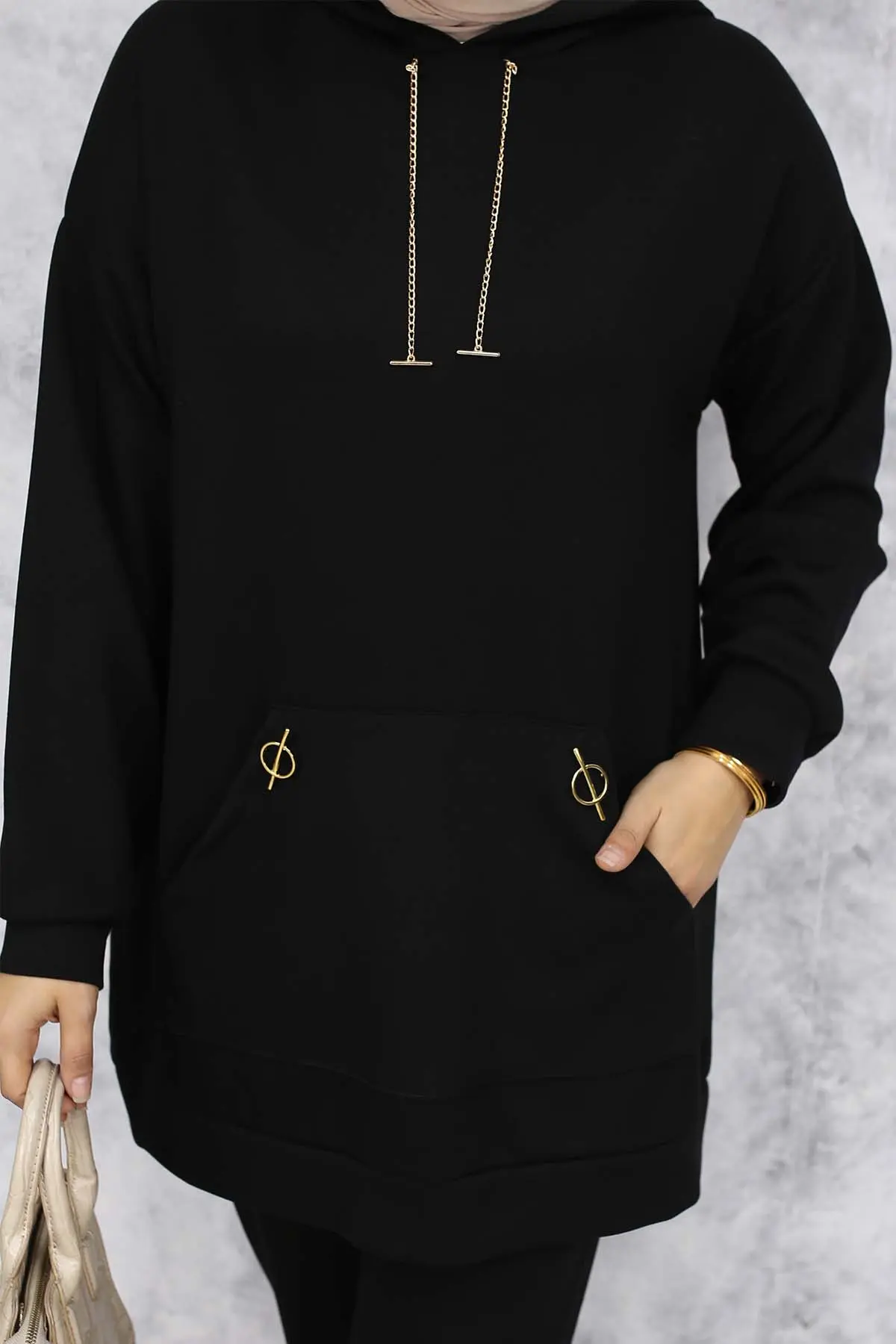 Double Set With Gold Accessories-detail